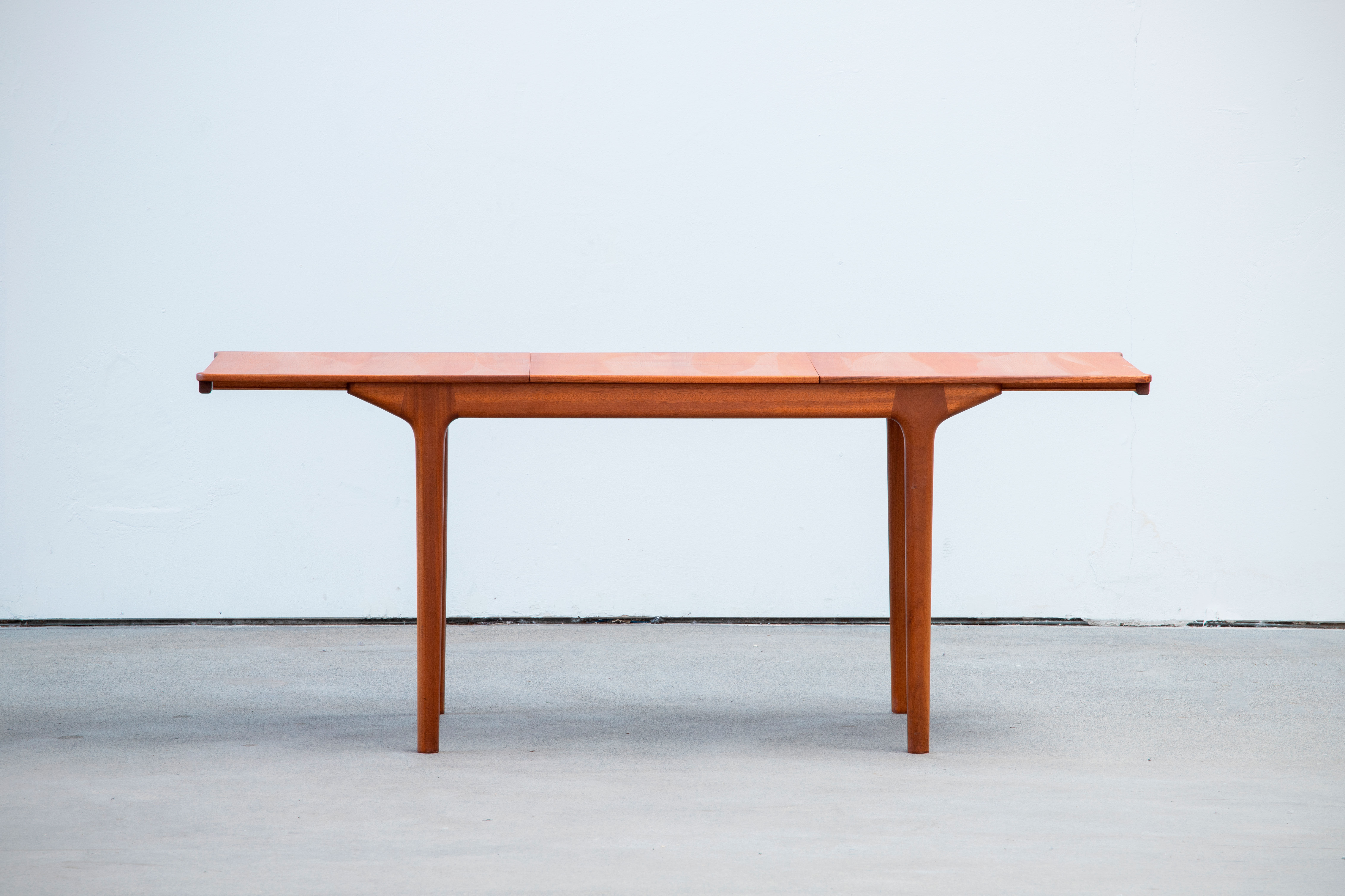 Vintage Scandinavian table design Macintosh 1960