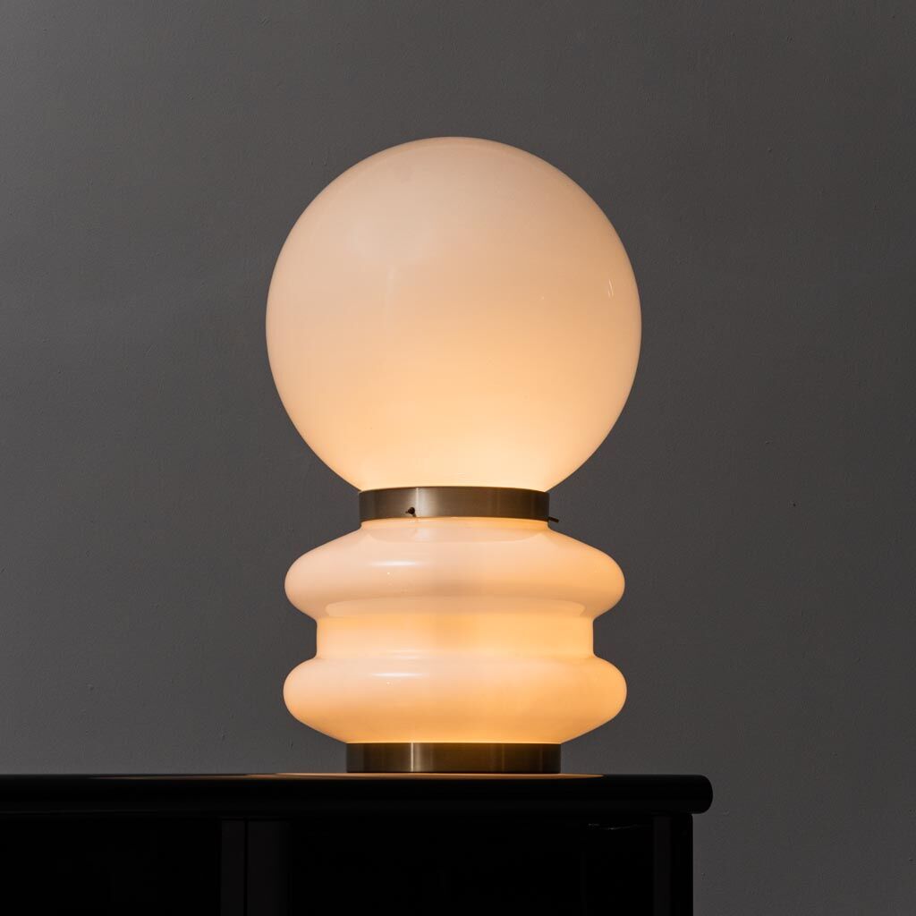 Lampe de table produite par Stilux Milano dans les années 60