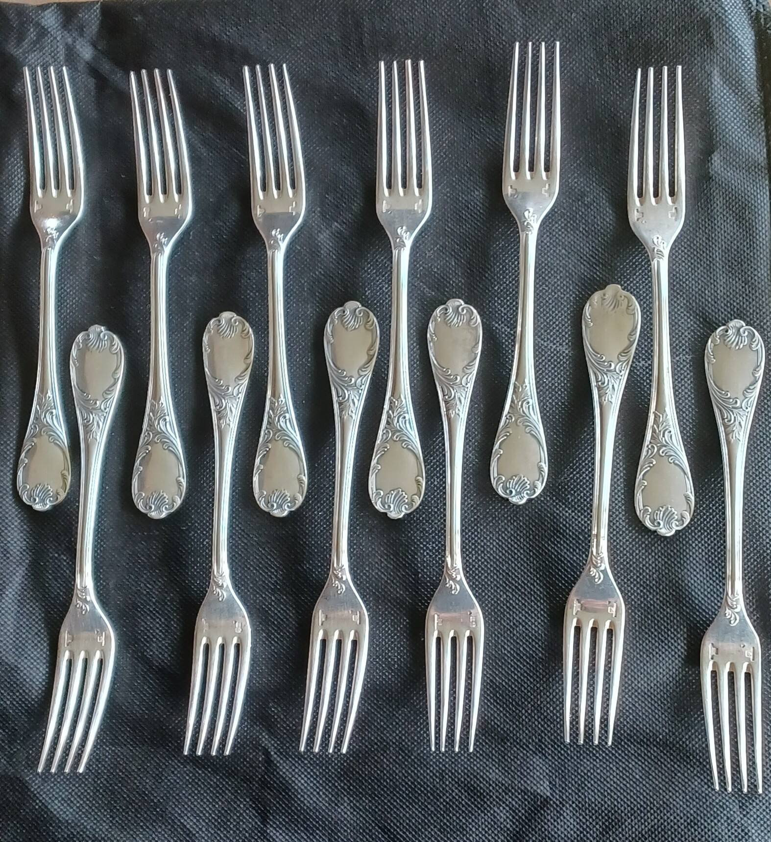 Christofle Marly 12 dessert forks, silver-plated, 17 cm
