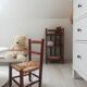 Etagère en rotin vintage