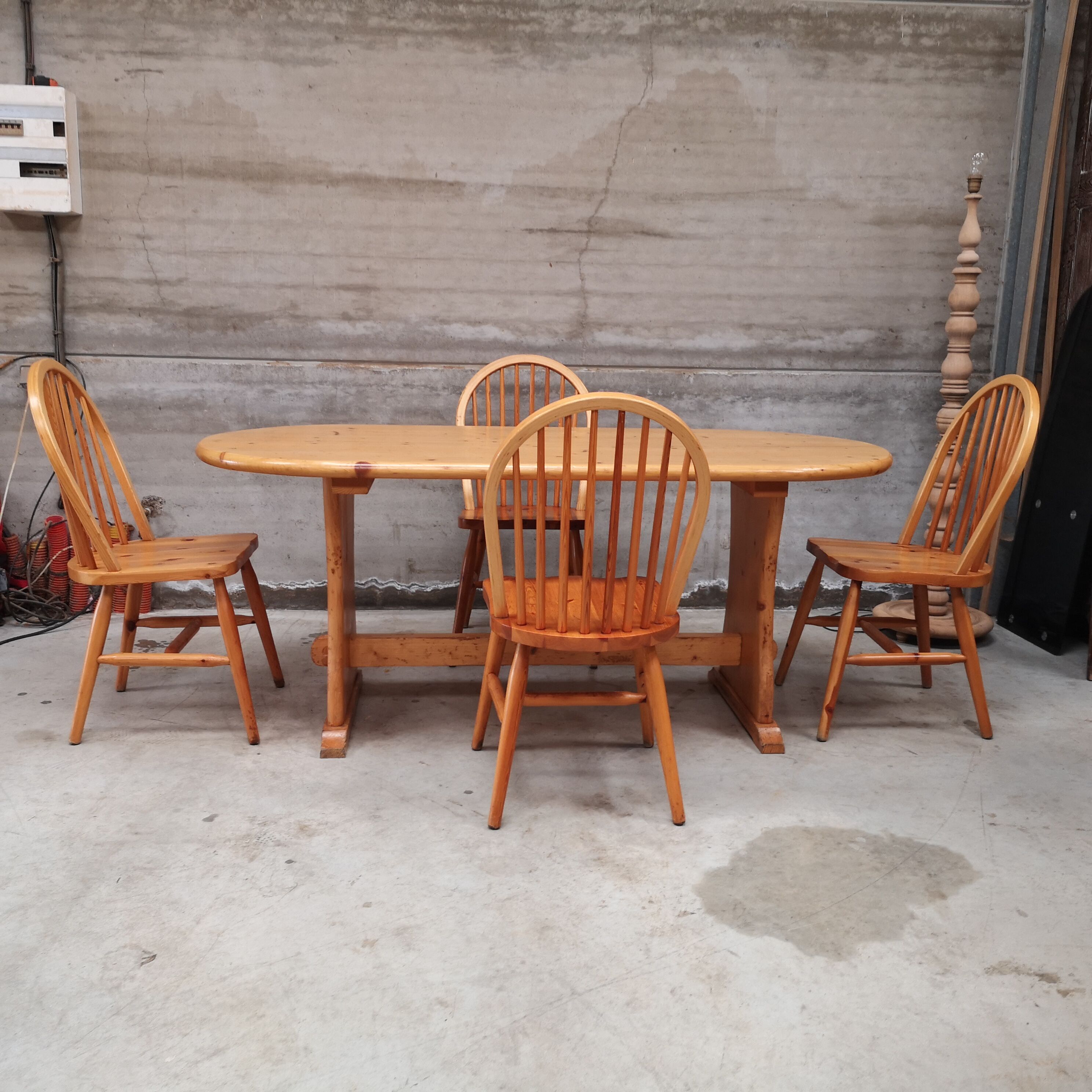 4 windsor chairs in vintage pine 1970 1980