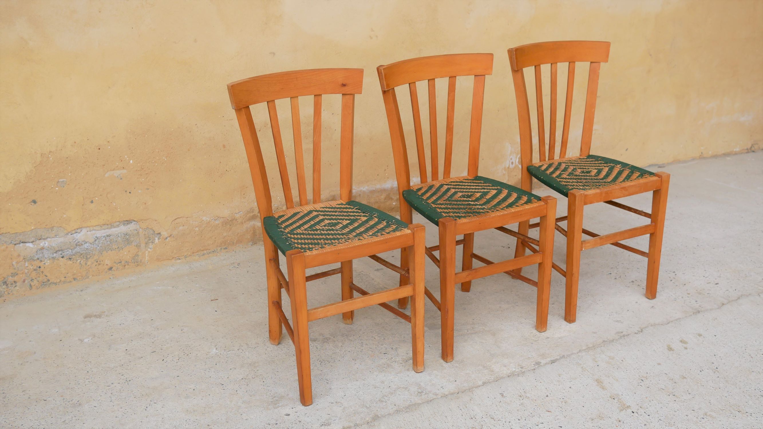 Wooden and rattan countryside canne chair