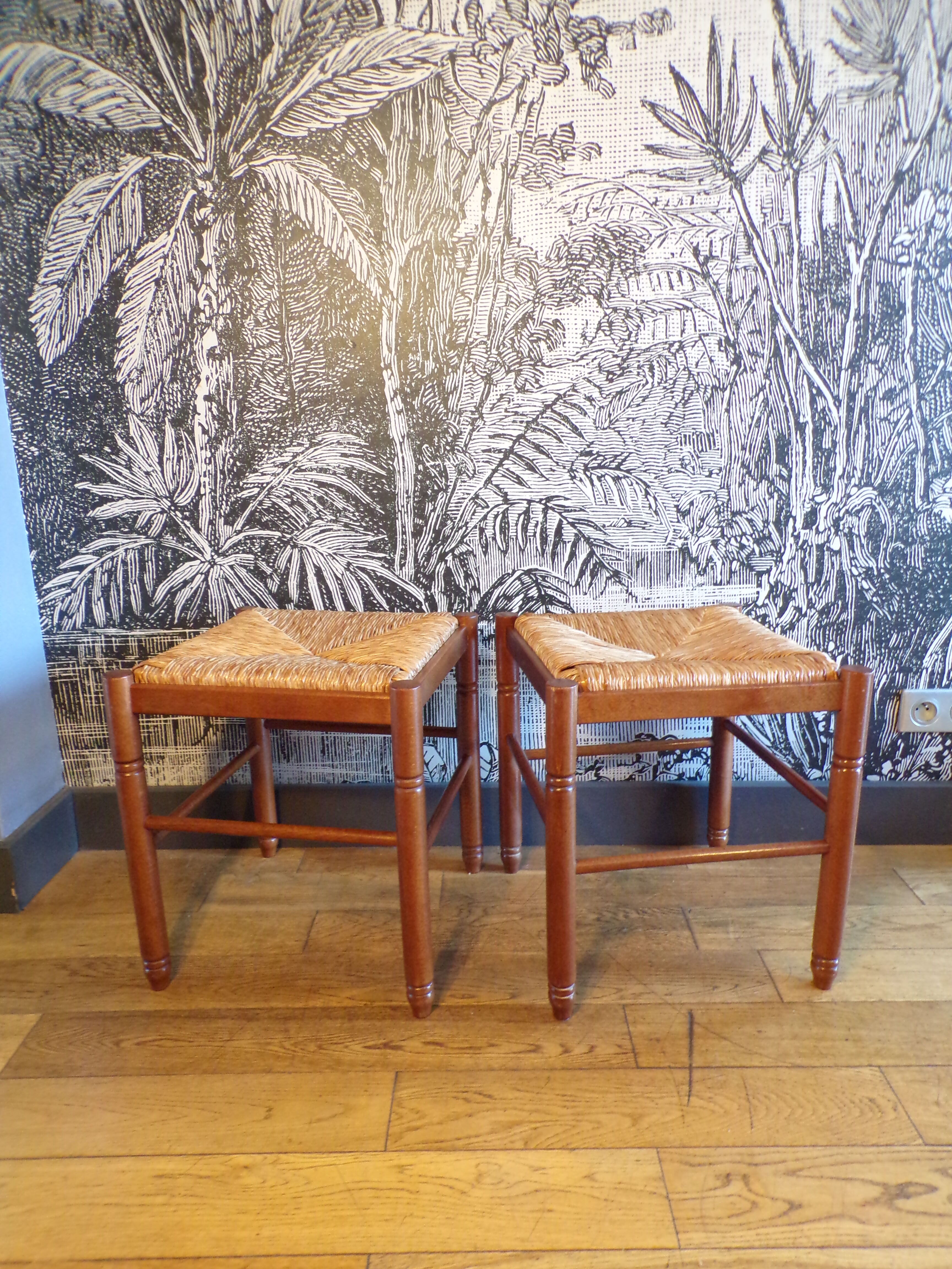 Pair of mulched stools