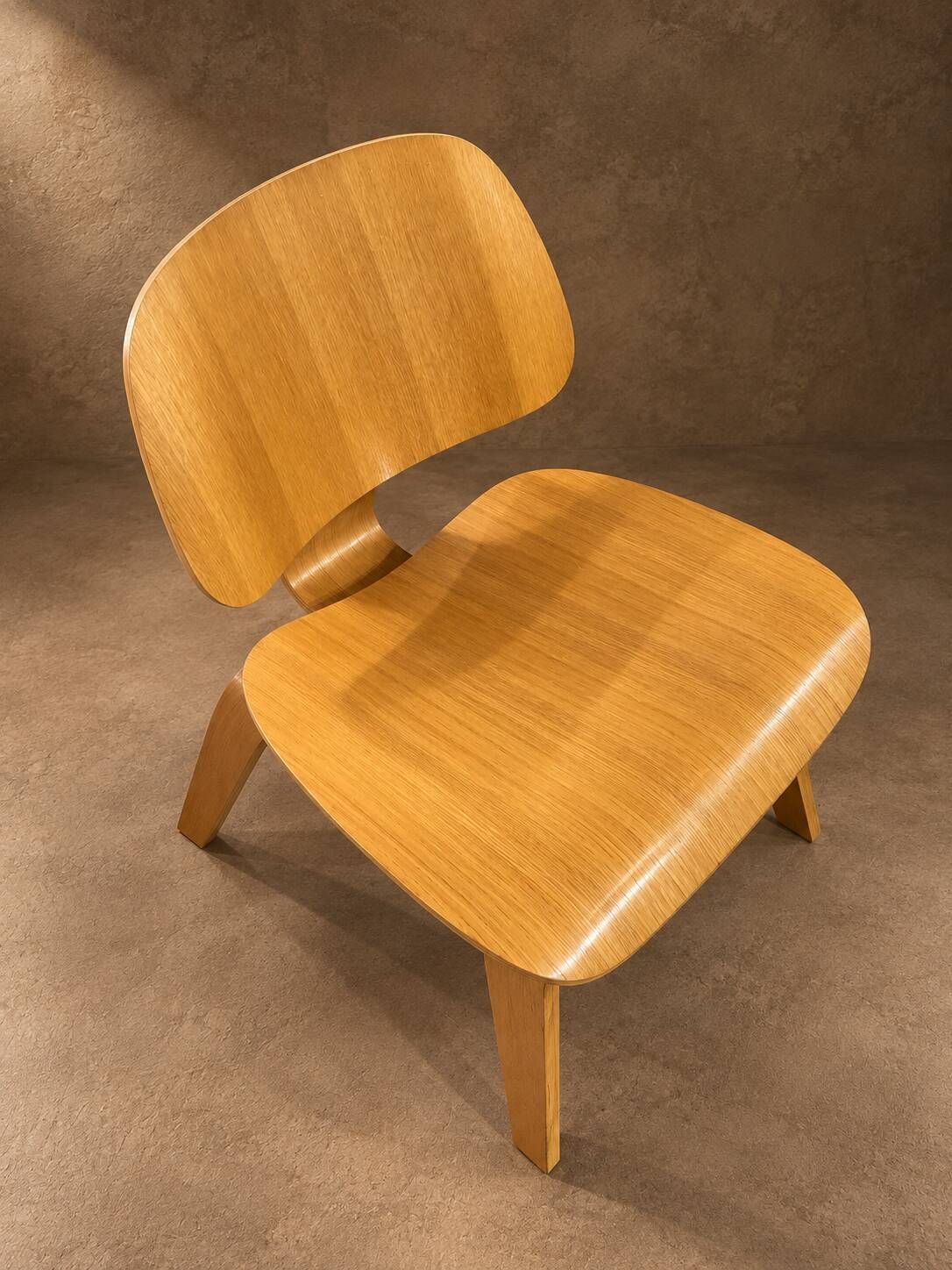 Moulded plywood chair - Charles and Ray Eames for Vitra