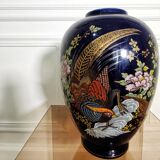 Chinese vase bird motifs