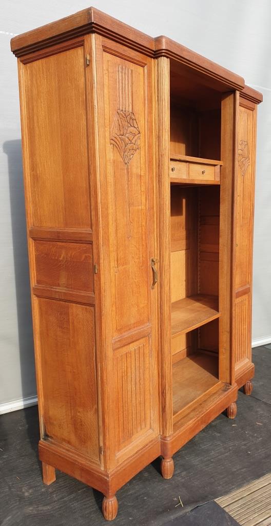 Library cabinet Art Deco columns with godrons