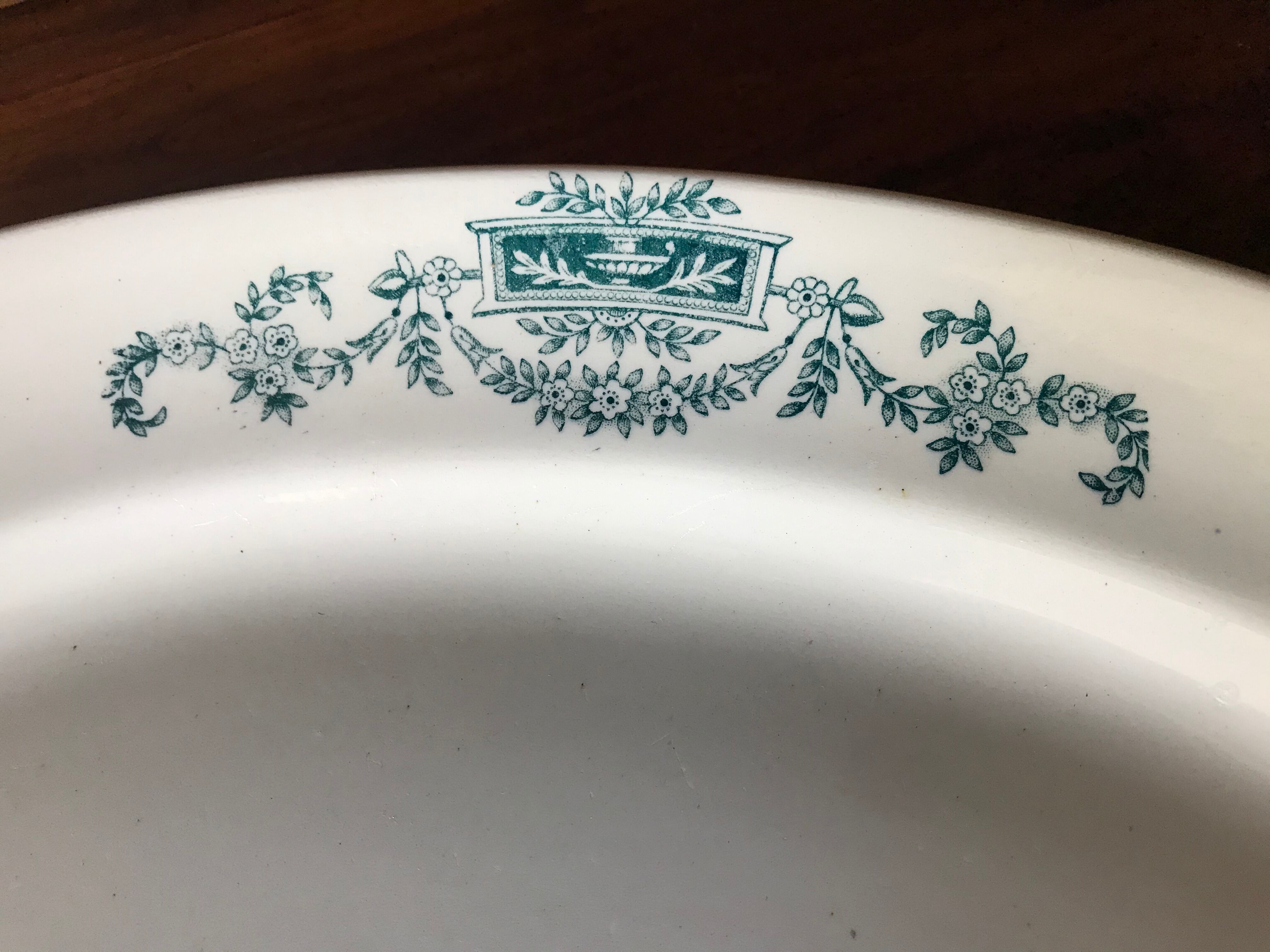 Former Longchamp iron earth dish