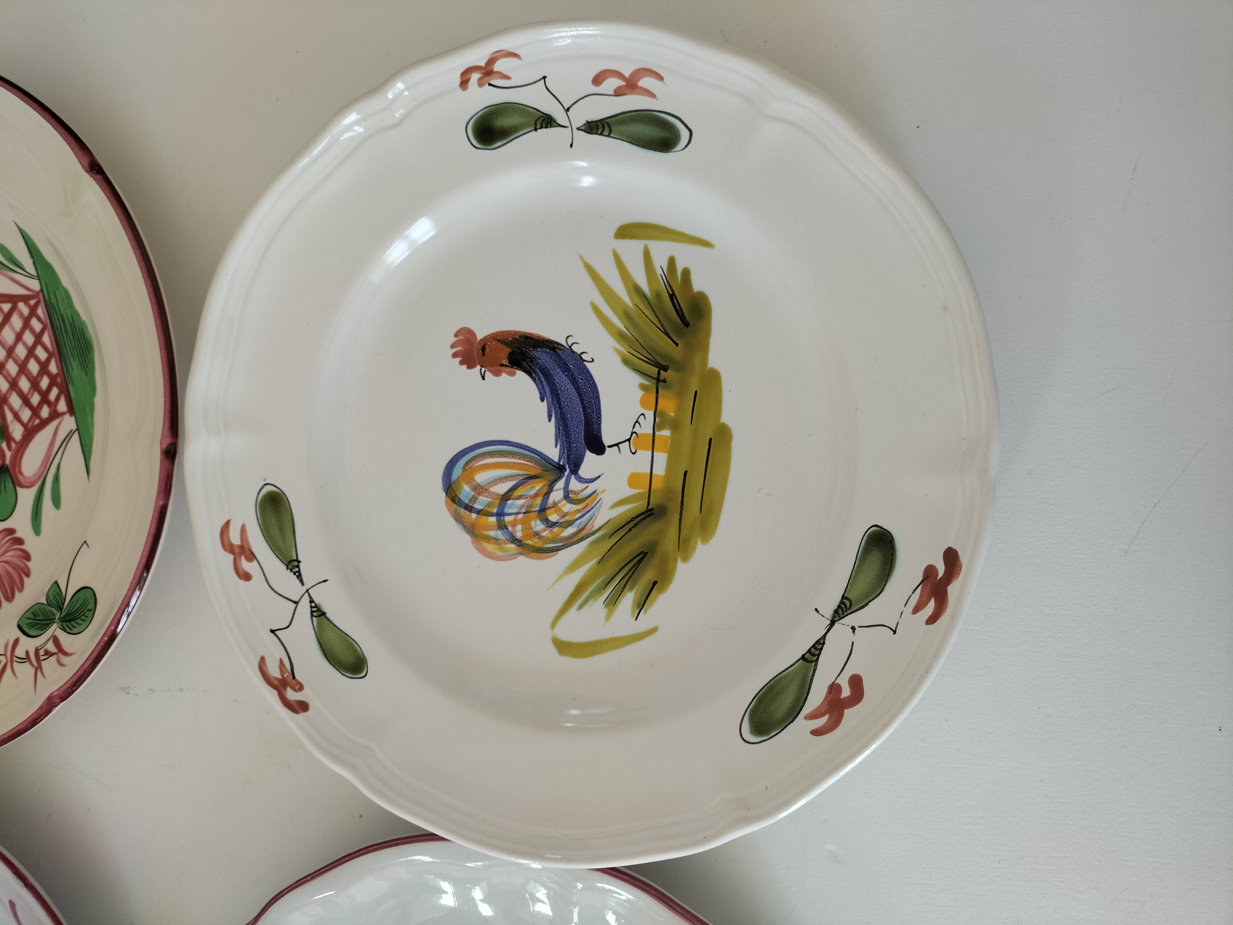 Set of 6 plates with birds and roosters.