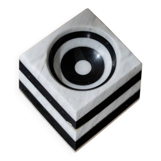 Black and White Marble Ashtray with Optical Illusion Stripe, Art Deco Italy 1930s