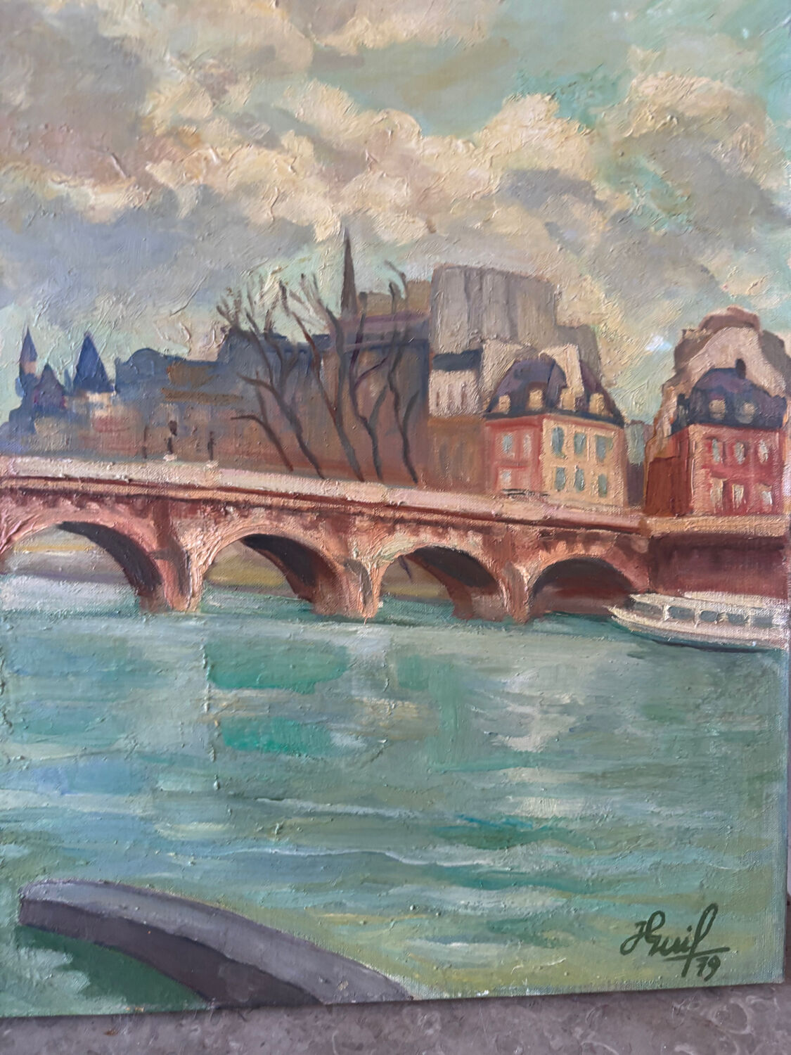Landscape of a Parisian bridge
