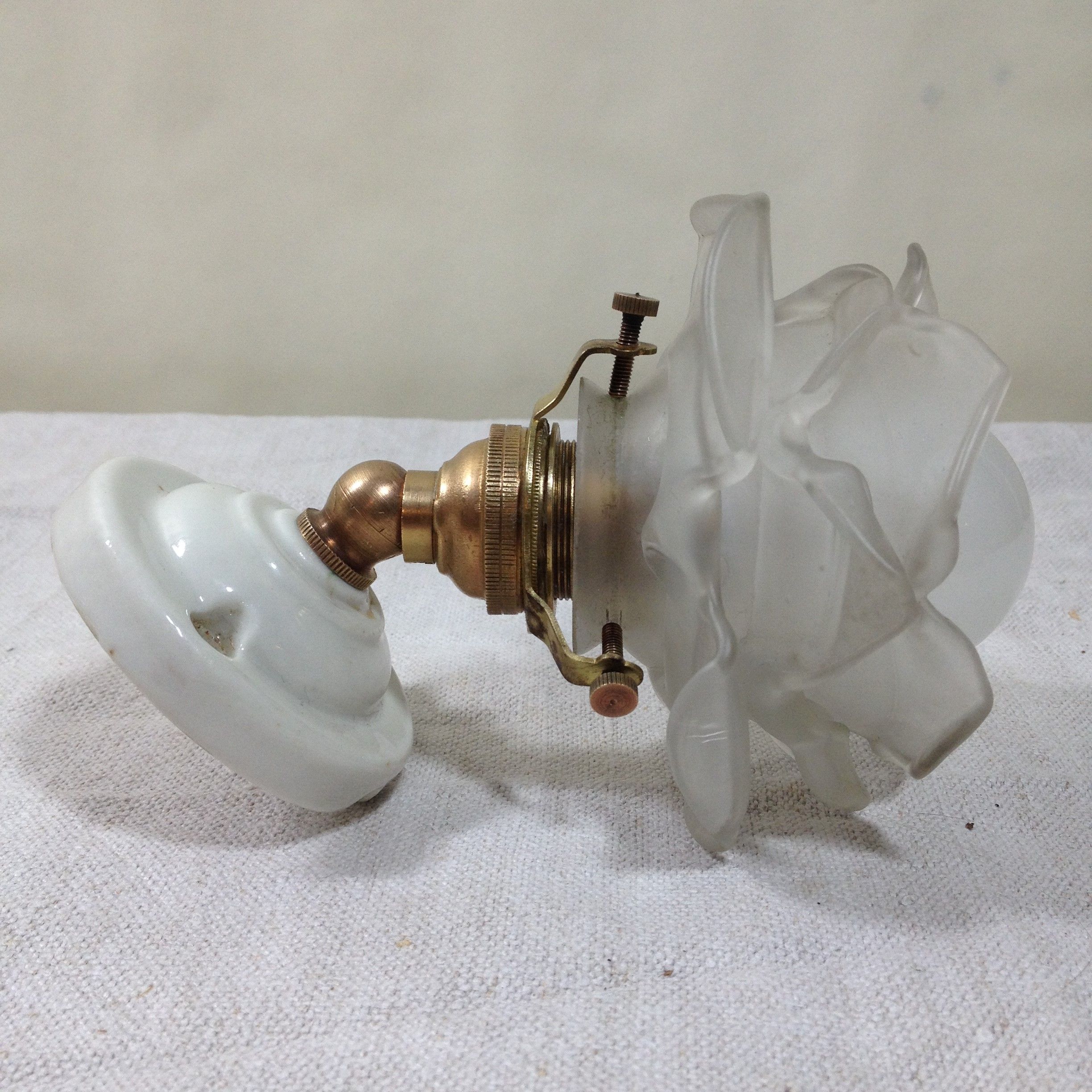 Art deco porcelain, brass and rose glass wall lamp
