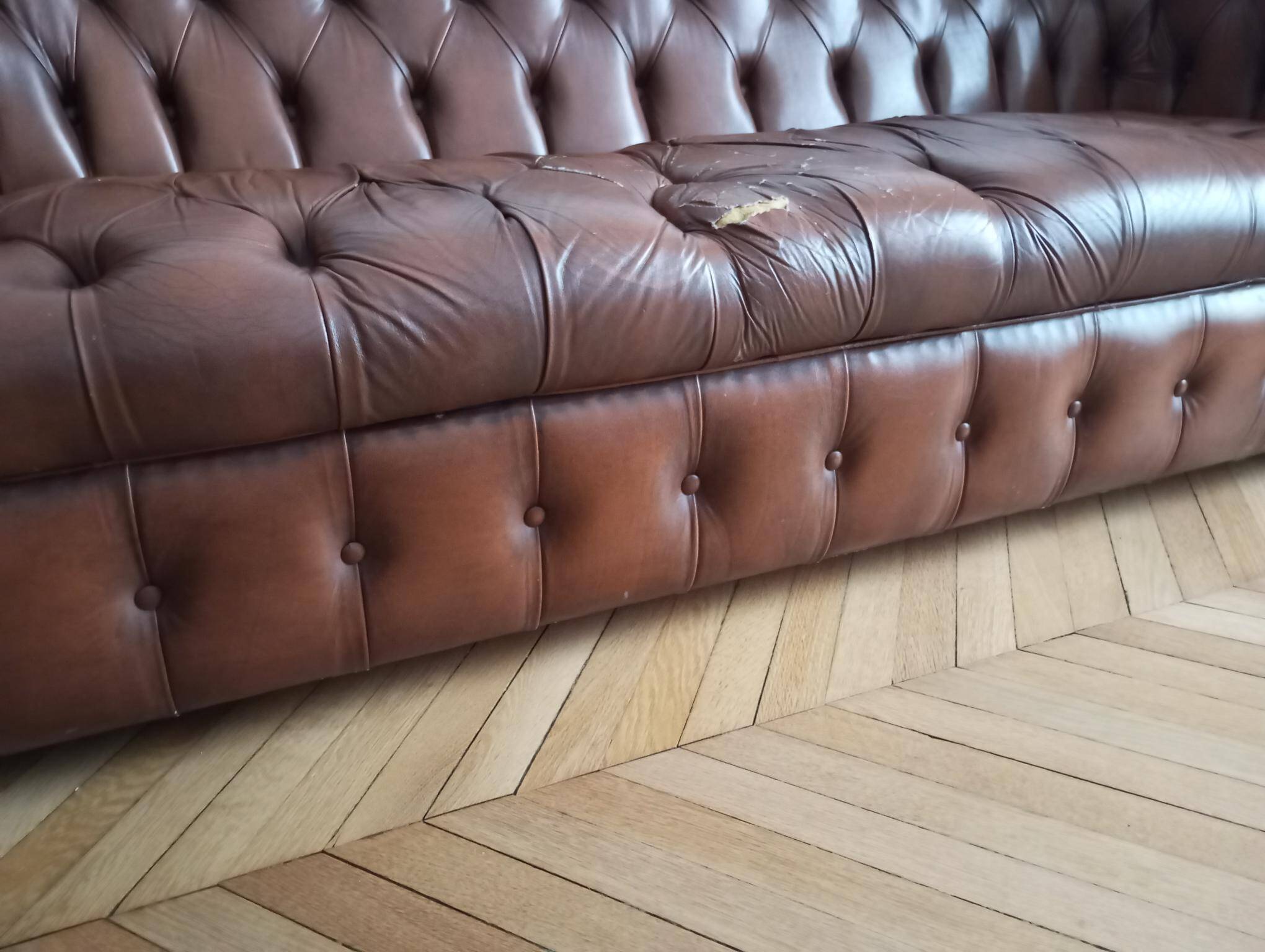 Canape chesterfield 3 places convertible cuir veritable