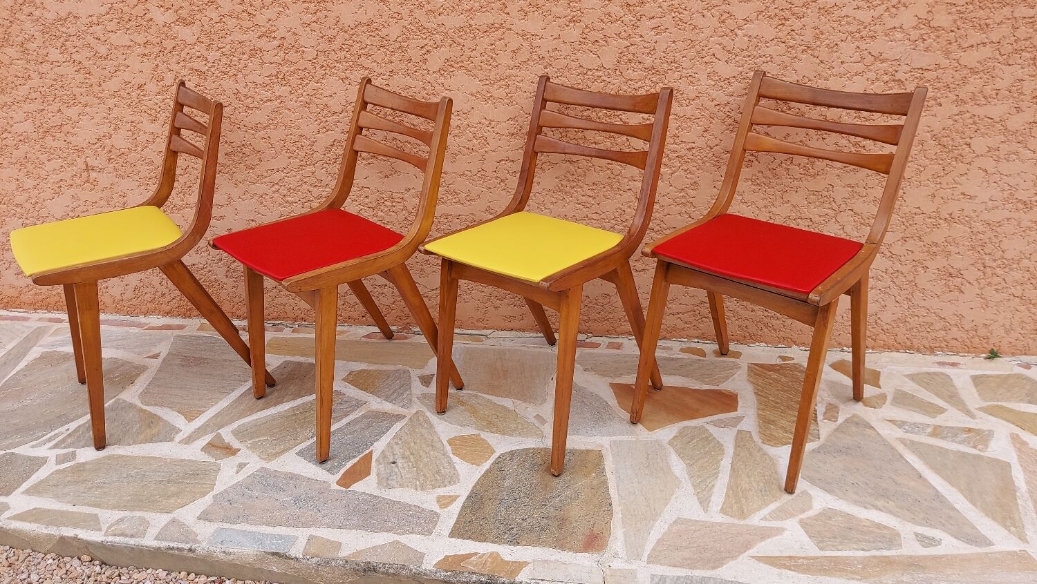 Suite 4 chaises Bistrot scandinave vintage années 1960