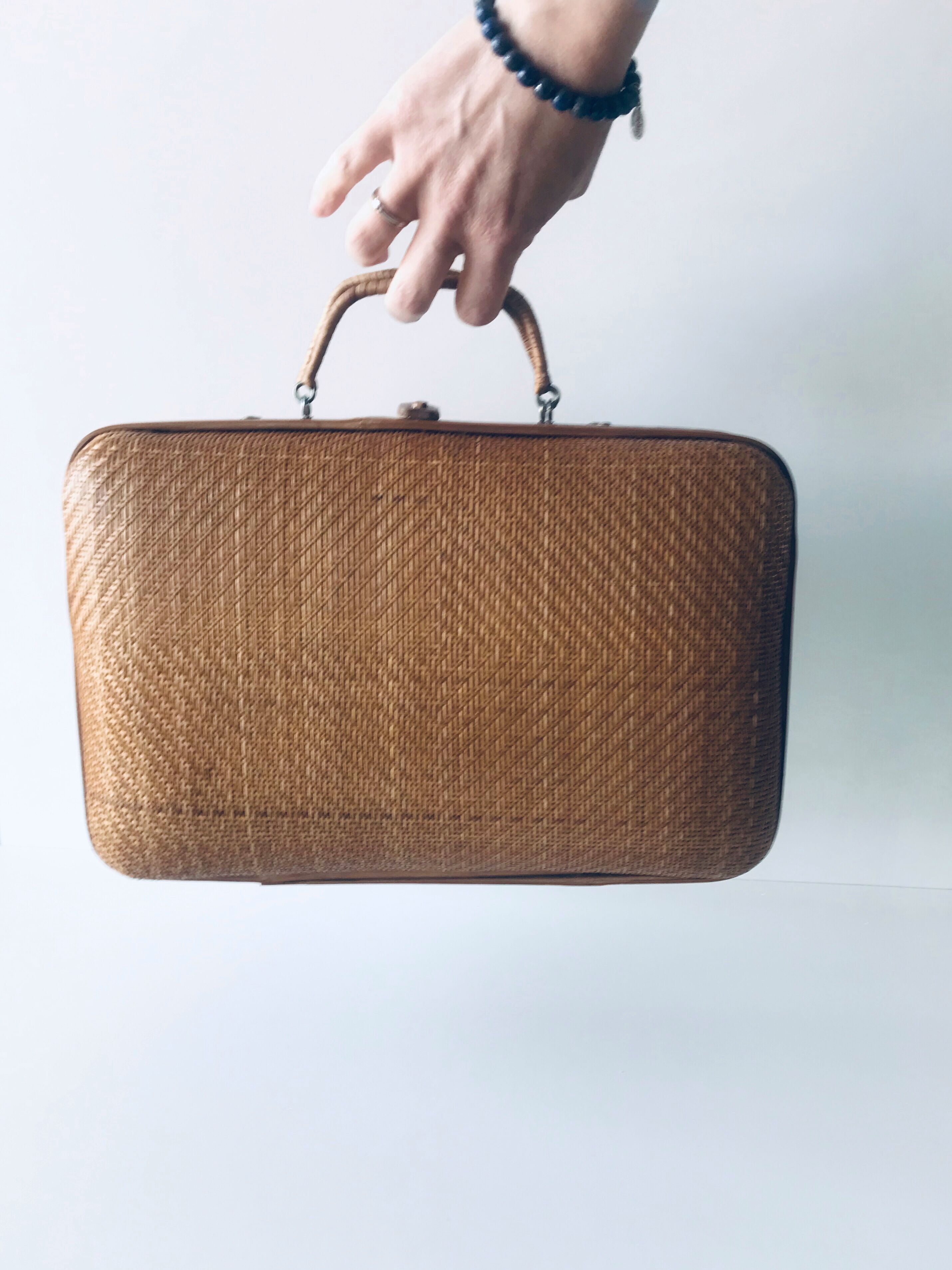 Vintage rattan valisette