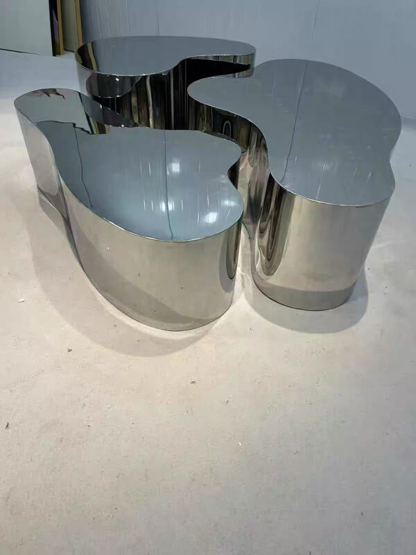 Table Basse Organique ''Galet'' – Finition Acier Brossé