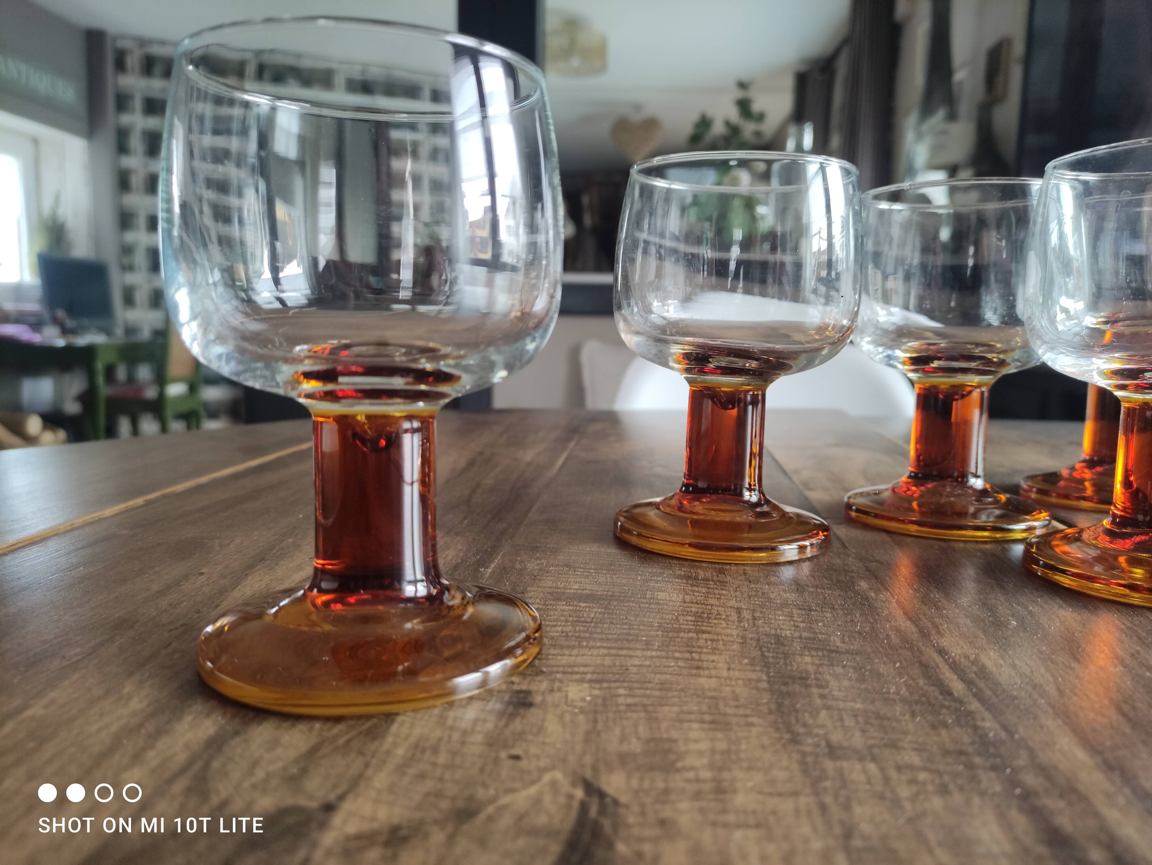 Lot de 6 verres ballon vintages pied épais ambré