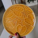 7 Sarreguemines water lily plates