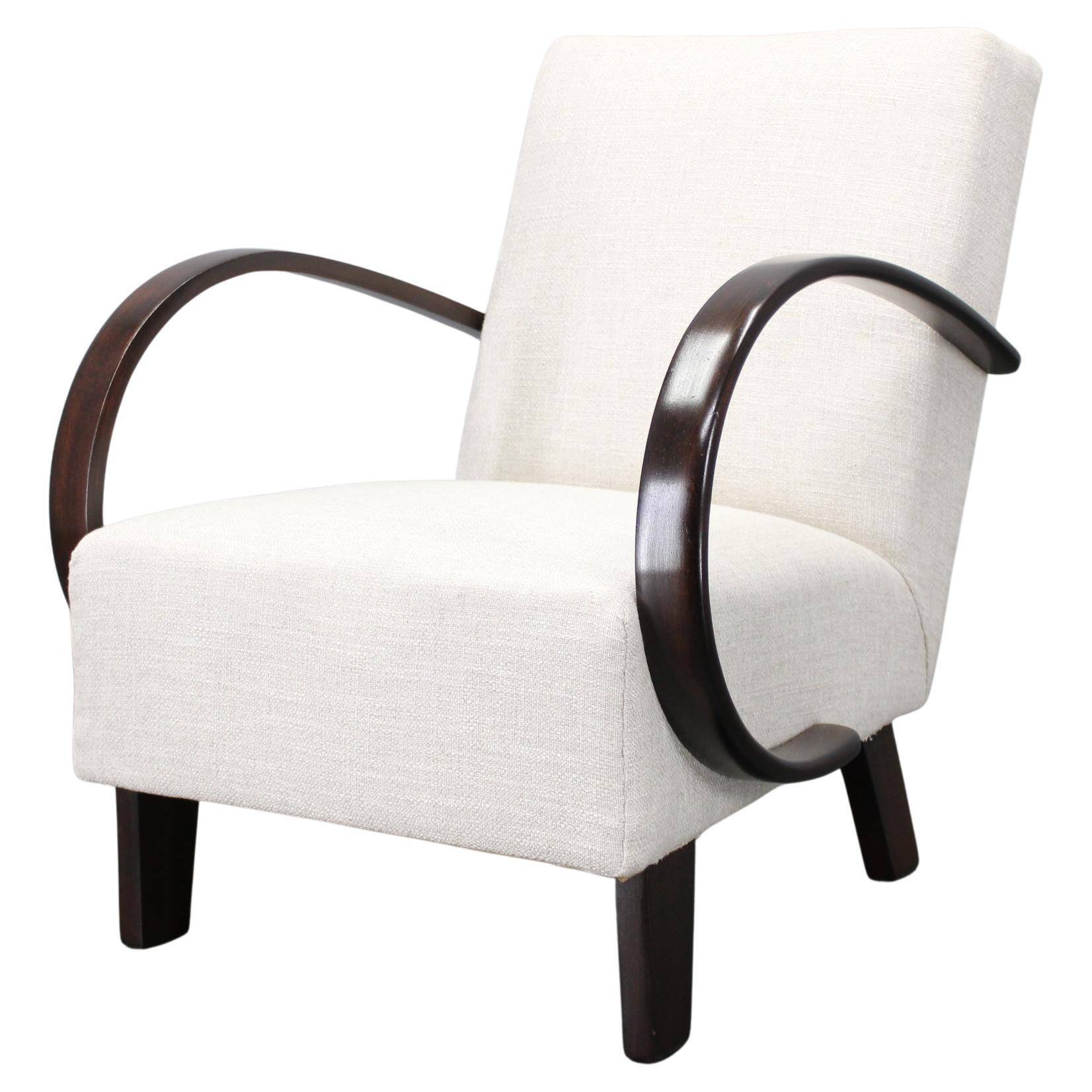 Art Deco armchair by Jindřich Halabala, Czechoslovakia 1940s