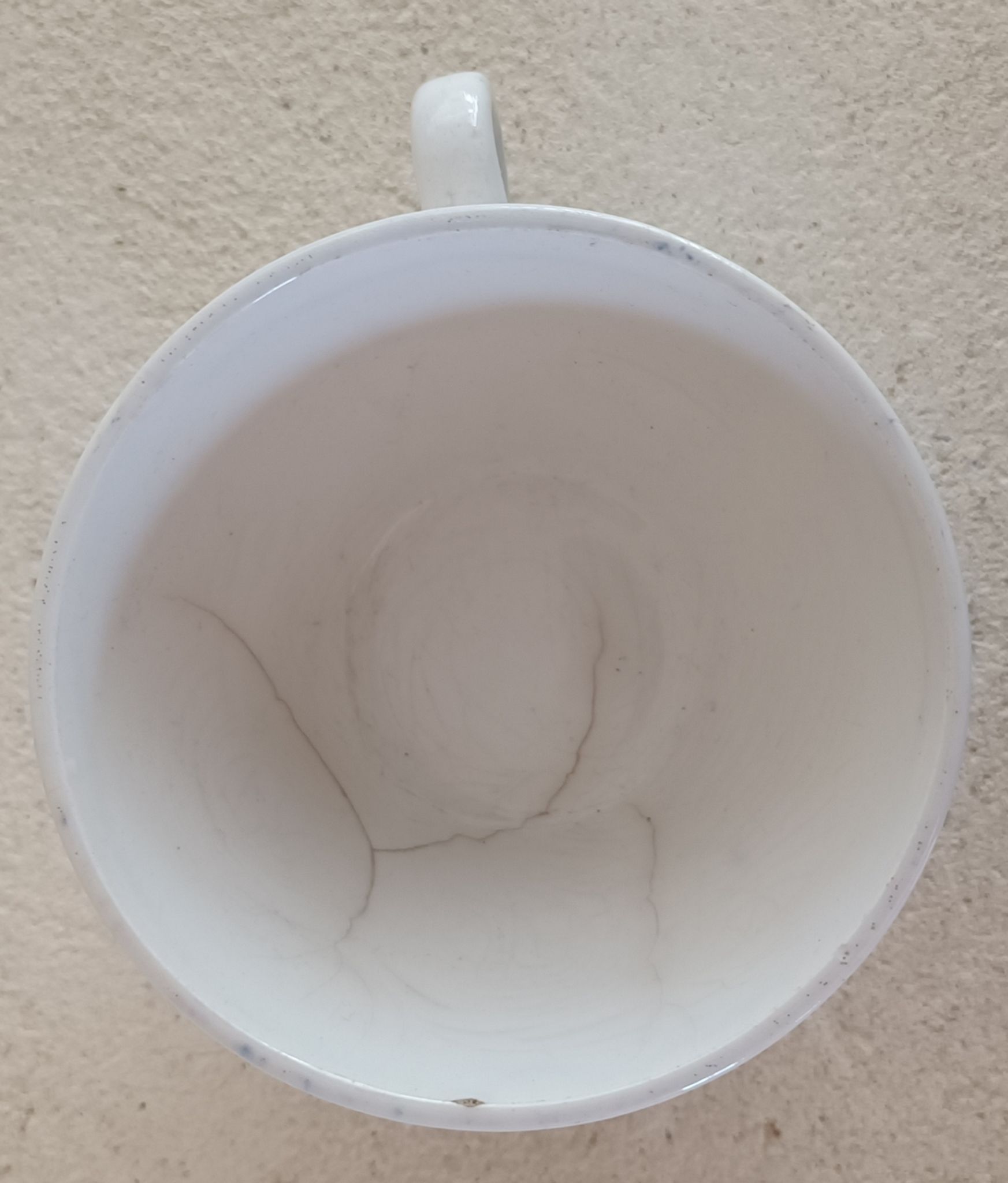 Tasse à thé, soucoupe et assiette Basque Digoin
