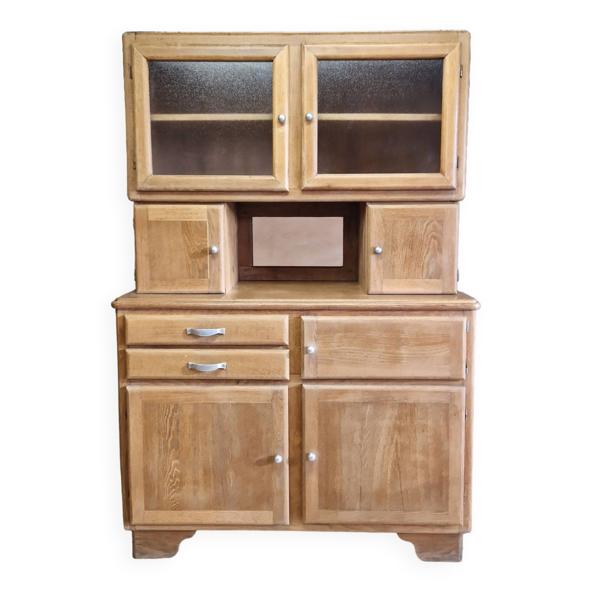 MADO oak dresser
