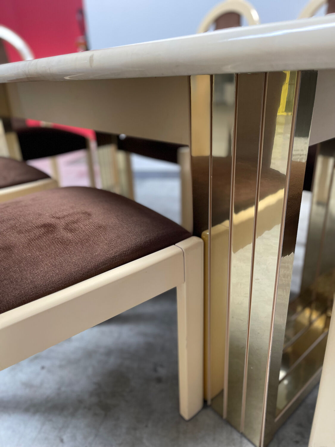 Vintage 1970s dining room set / wooden table, chair and sideboard