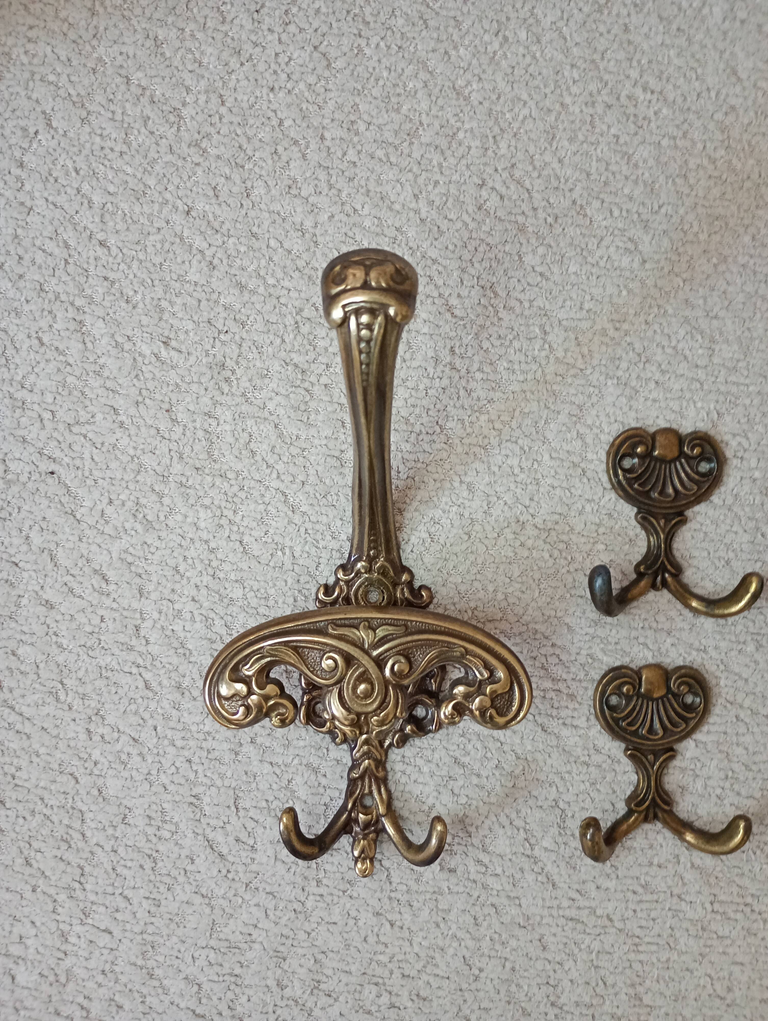 4 antique patented bronze coat hooks – Napoleon III rococo style