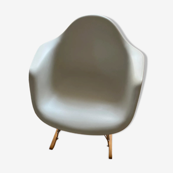 Fauteuil en plastique Eames