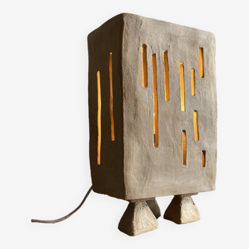 Artefact - lampe à poser en terre grès - by léa munsch