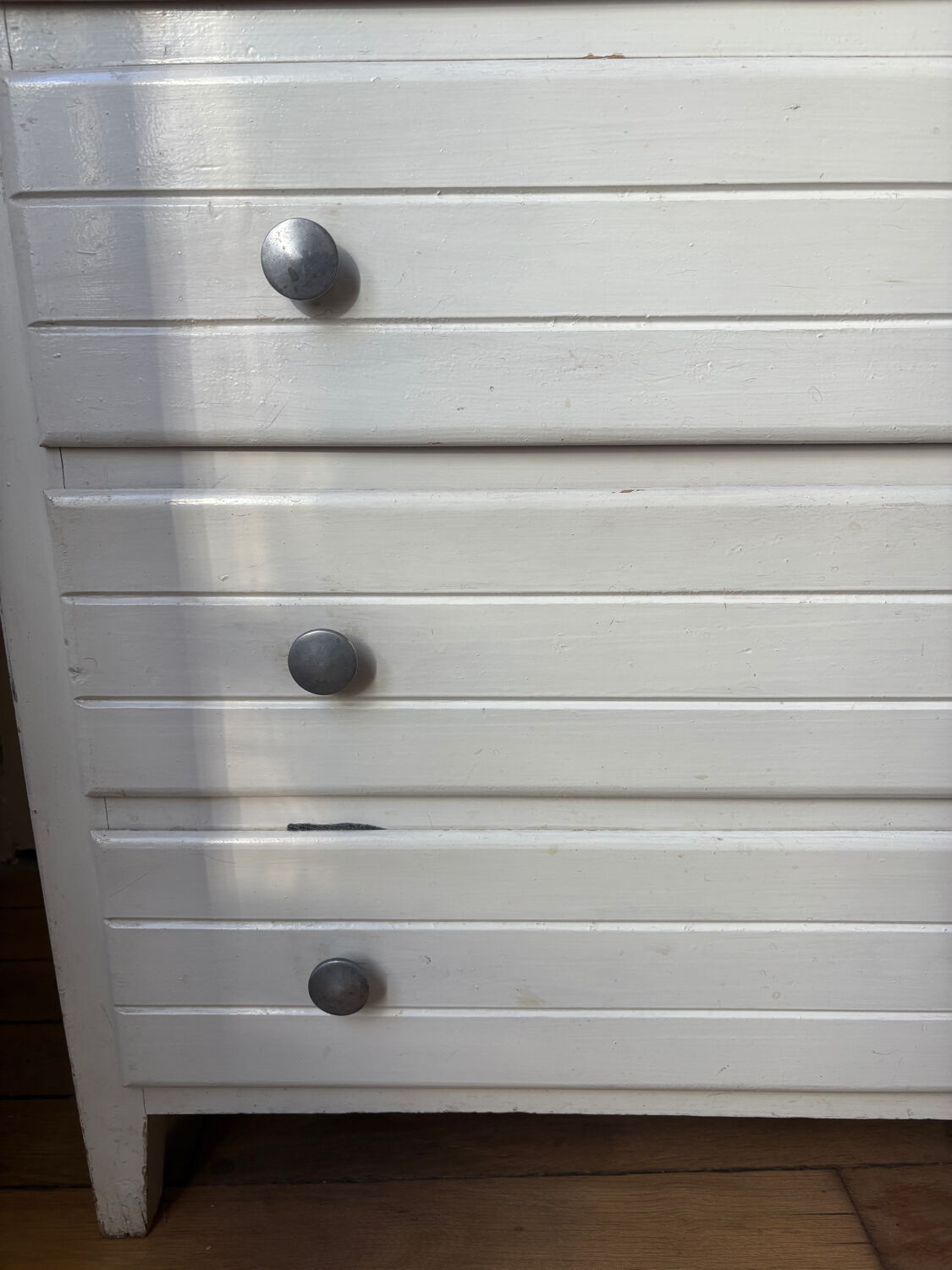 Chest of drawers