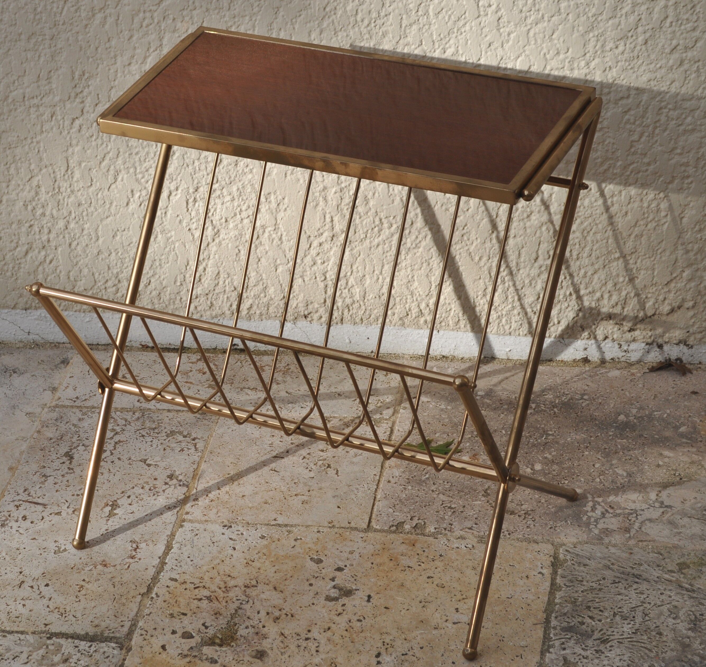 50's Tablet gold magazine holder