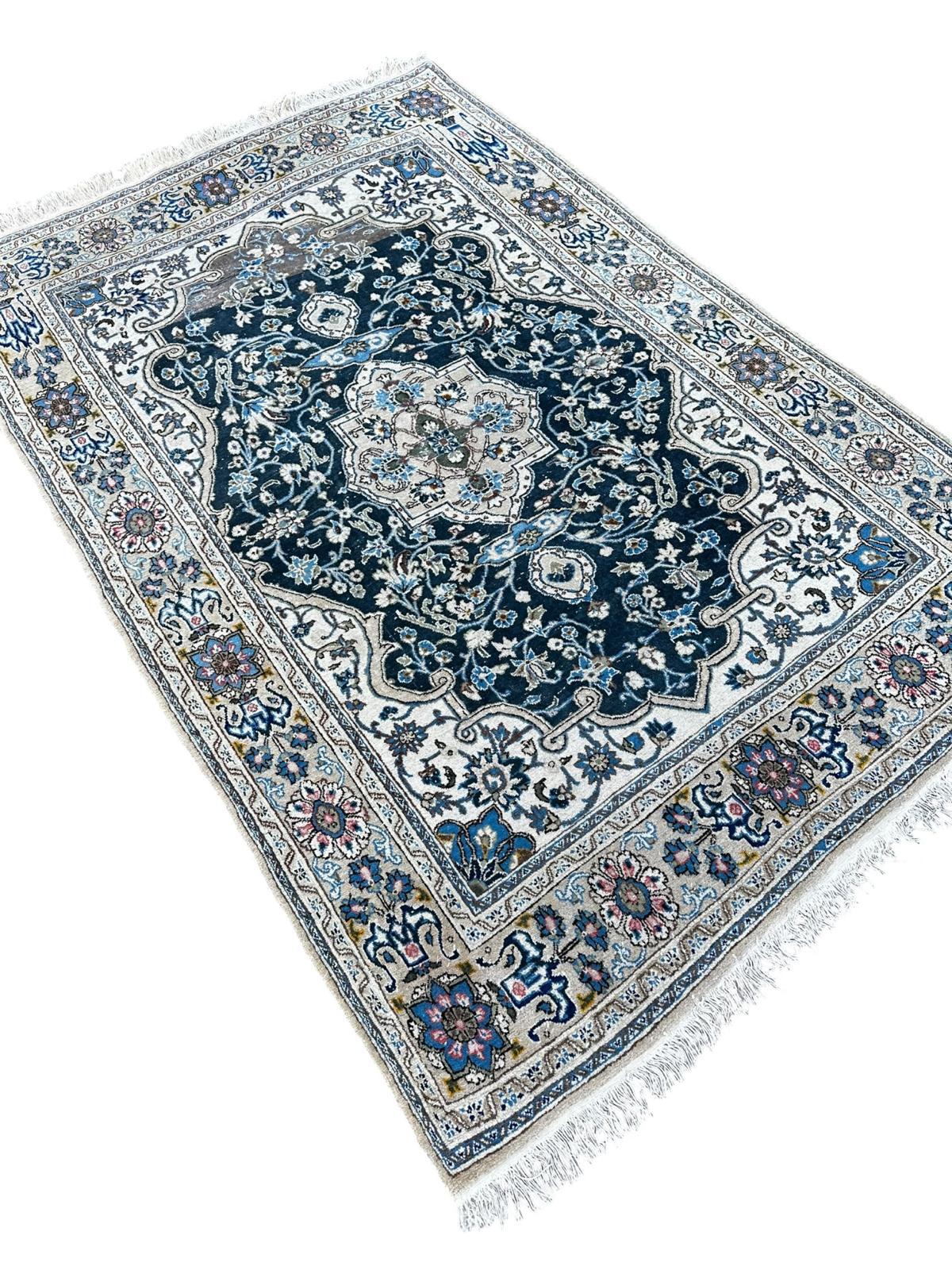 Handmade Persian Naïn carpet 210cm x 140cm