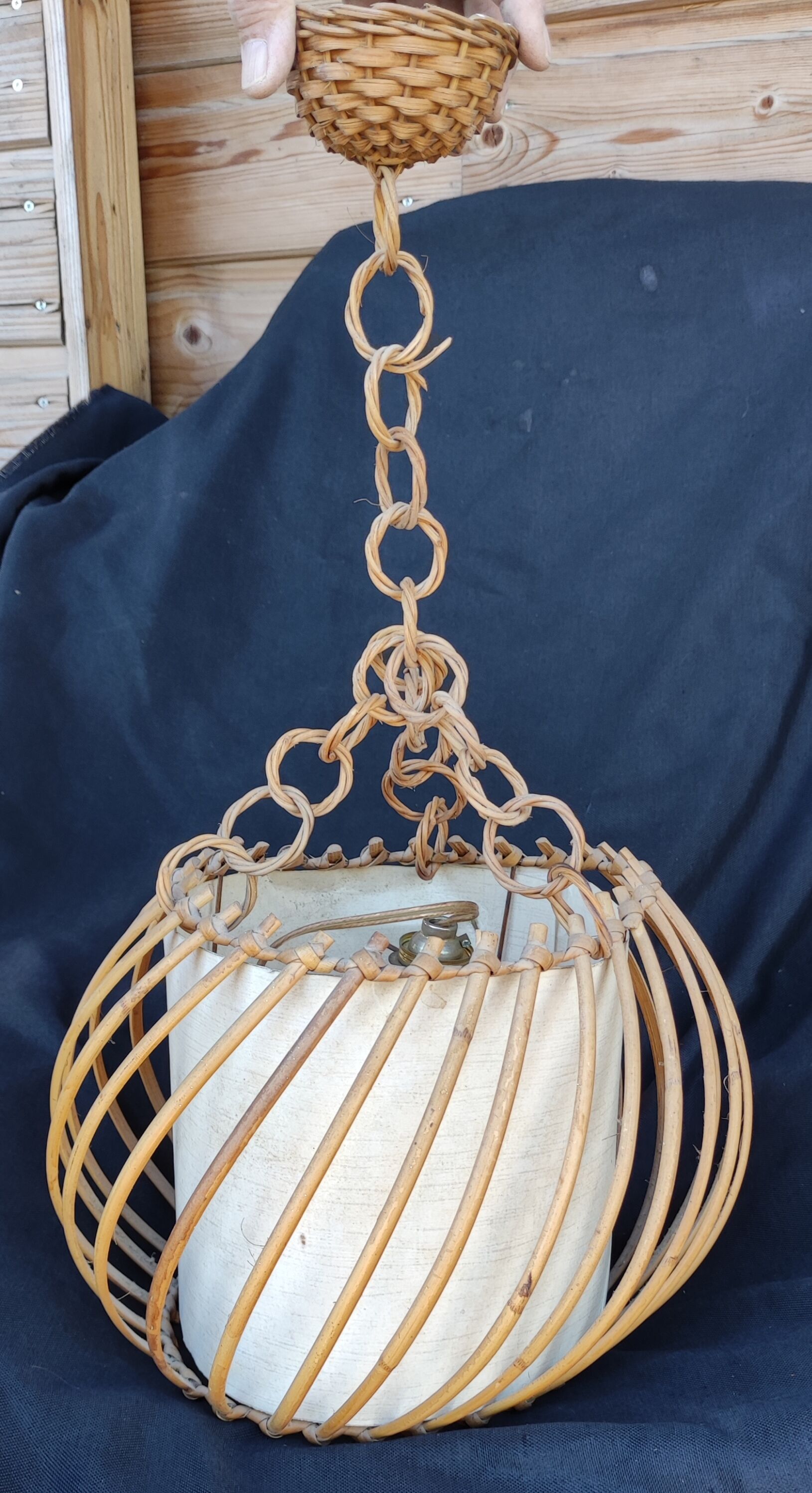 Vintage rattan pendant lamp
