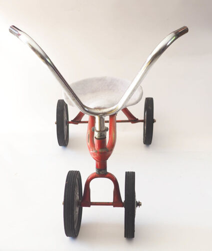 Tricycle draisienne vintage