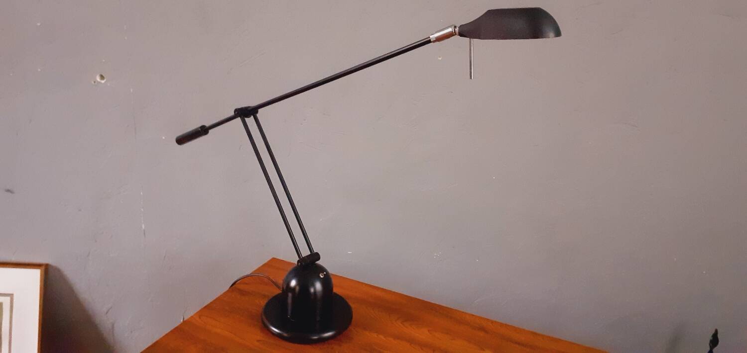 Lampe de bureau à balancier en métal noir, Italie années 1980