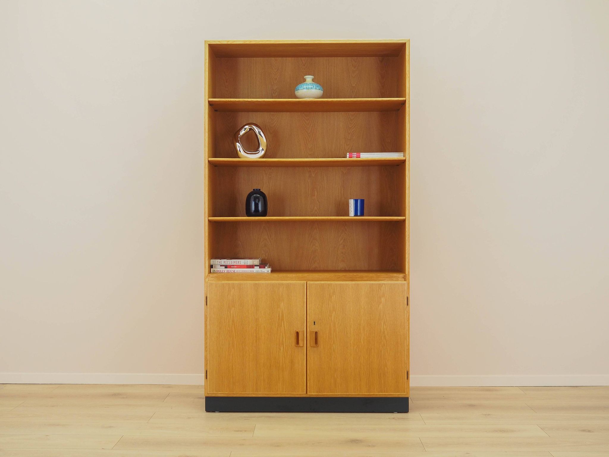 Ash wood bookcase, Danish design, 1960s, designer: Børge Mogensen