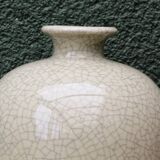 Cracked porcelain vase from China