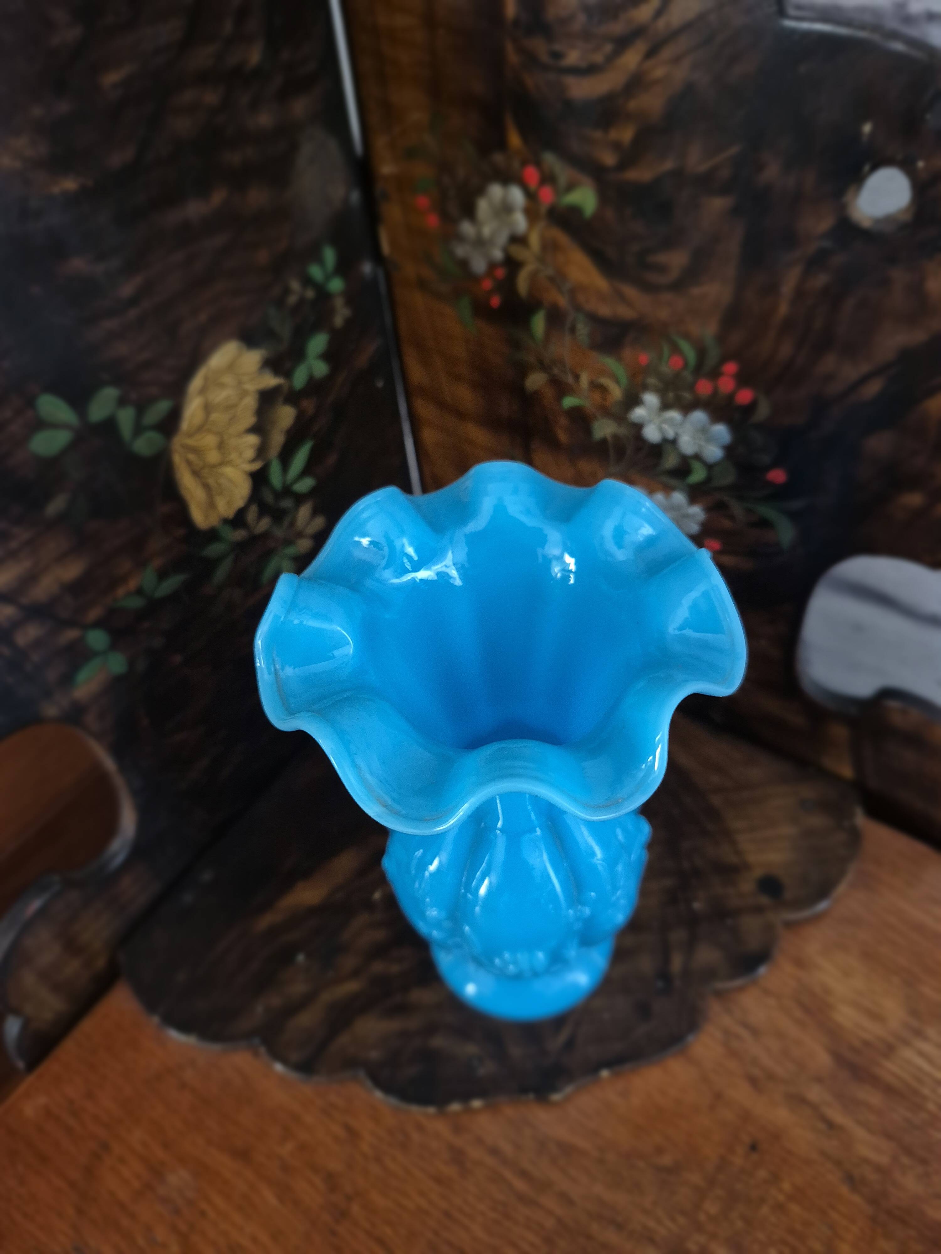 Opaline vase from the Portieux fair 1900-50
