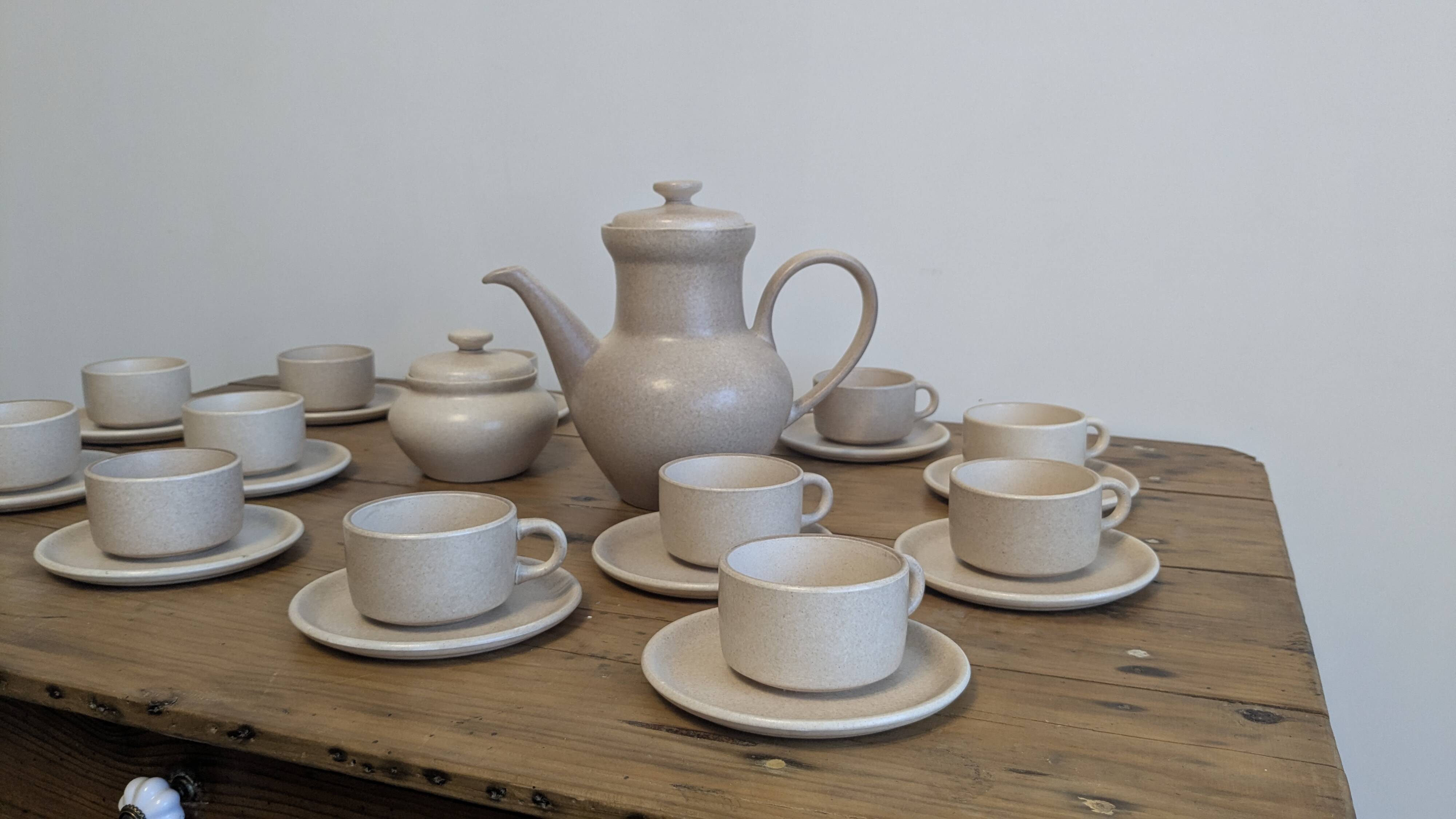 Service à café vintage en grès Les Potiers de l’Abbaye – 12 personnes