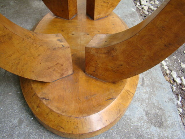 Oval coffee table Art Deco Walnut Burr