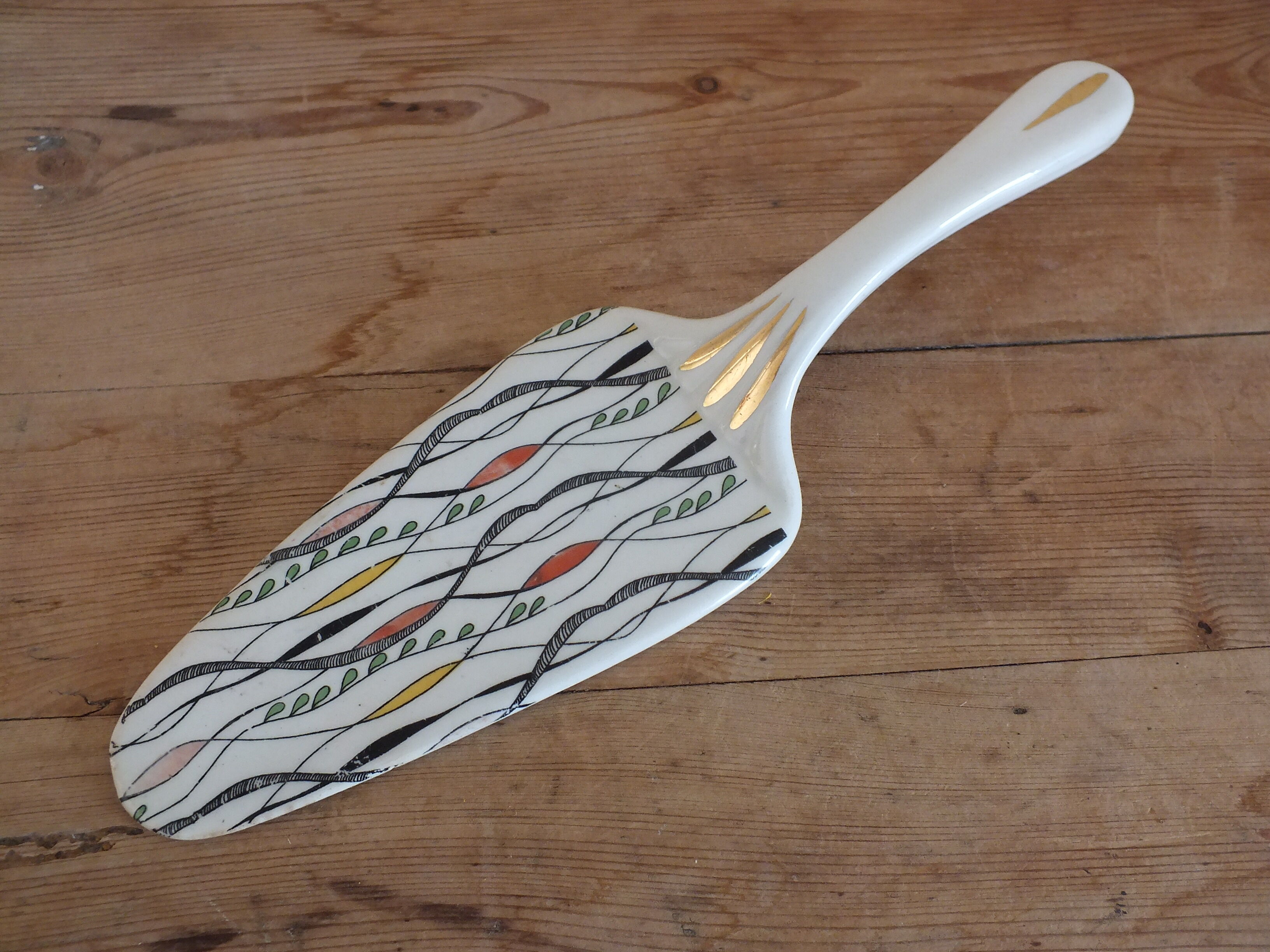 Pie shovel from the 50s Gien Bagatelle