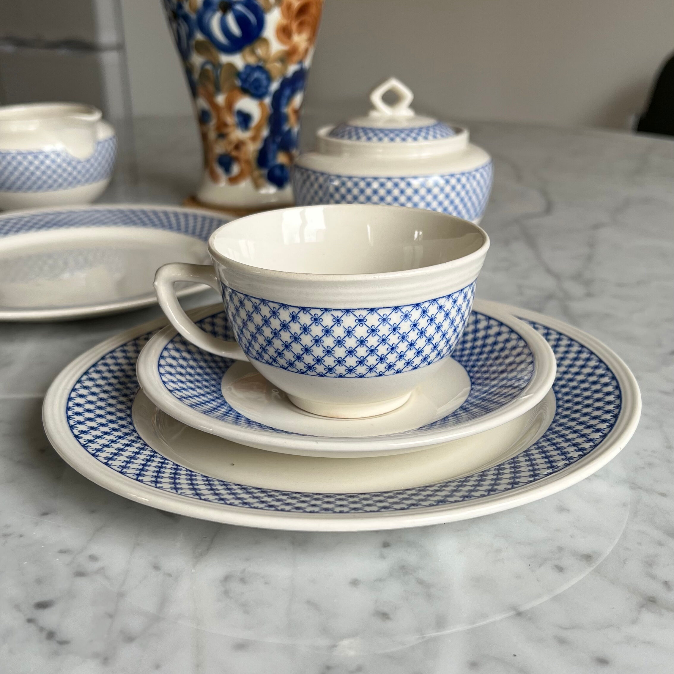 Lot of a boch frères tea set