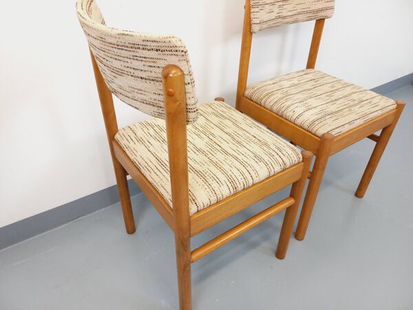 Paire de chaises vintage Baumann en bois et tissu des années 70