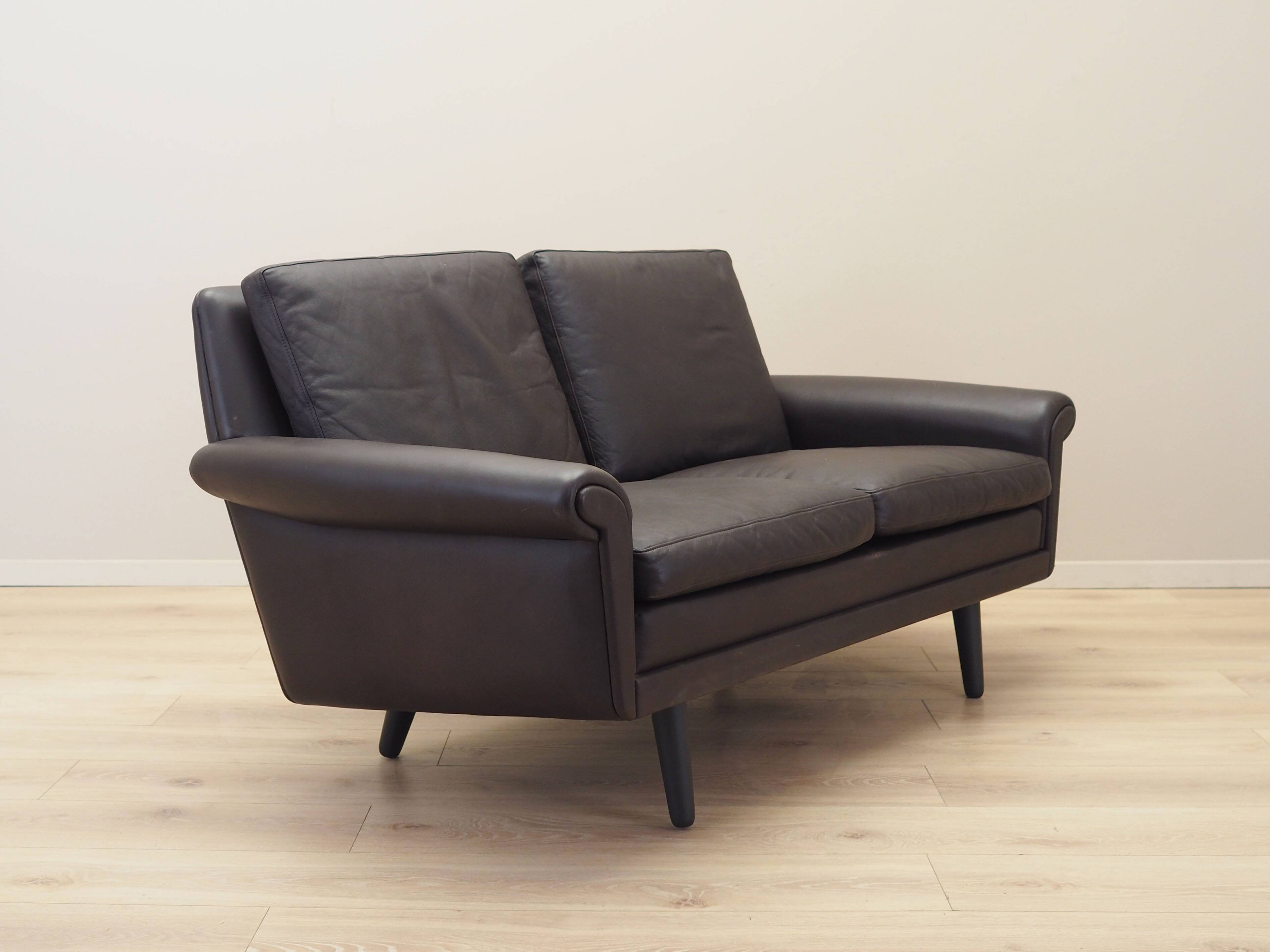 Brown leather sofa, Danish design, 1960s, designer: Aage Christiansen