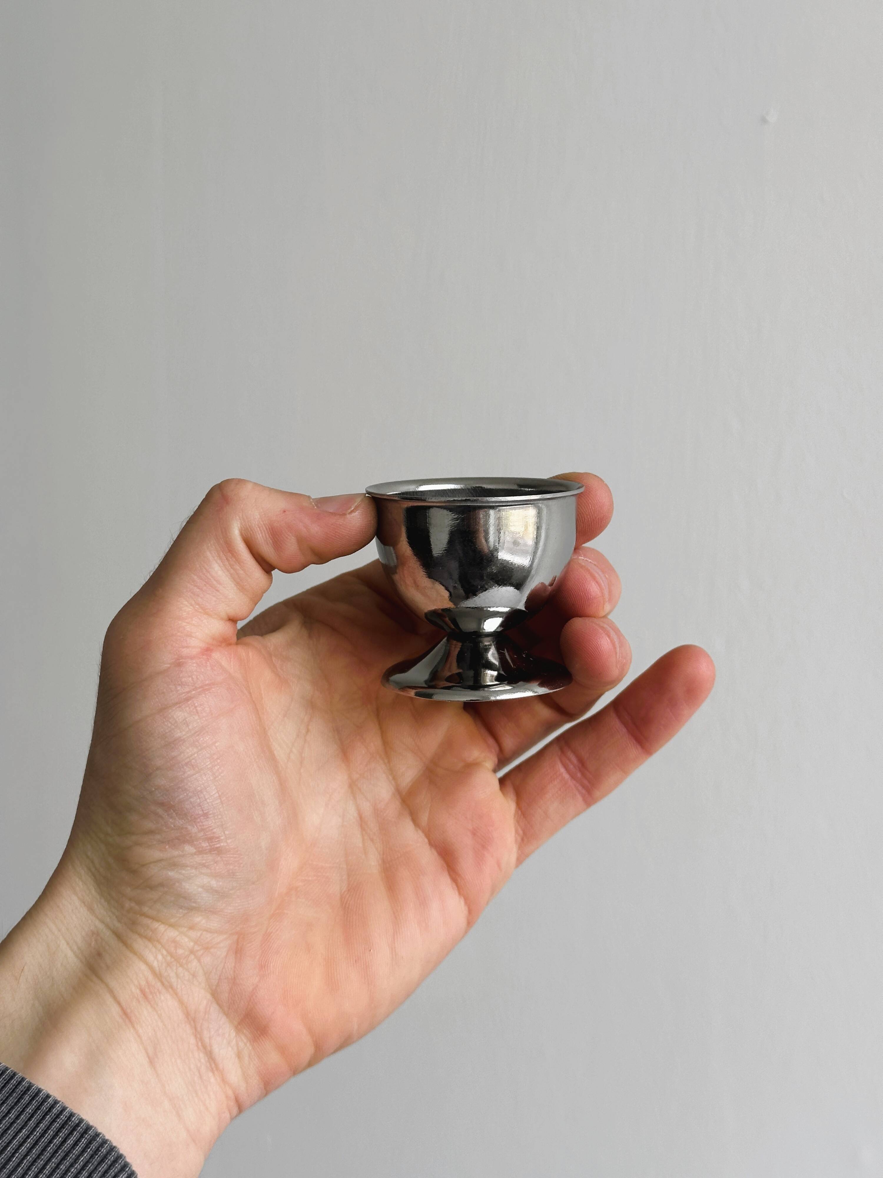 6 silver-plated metal egg cups