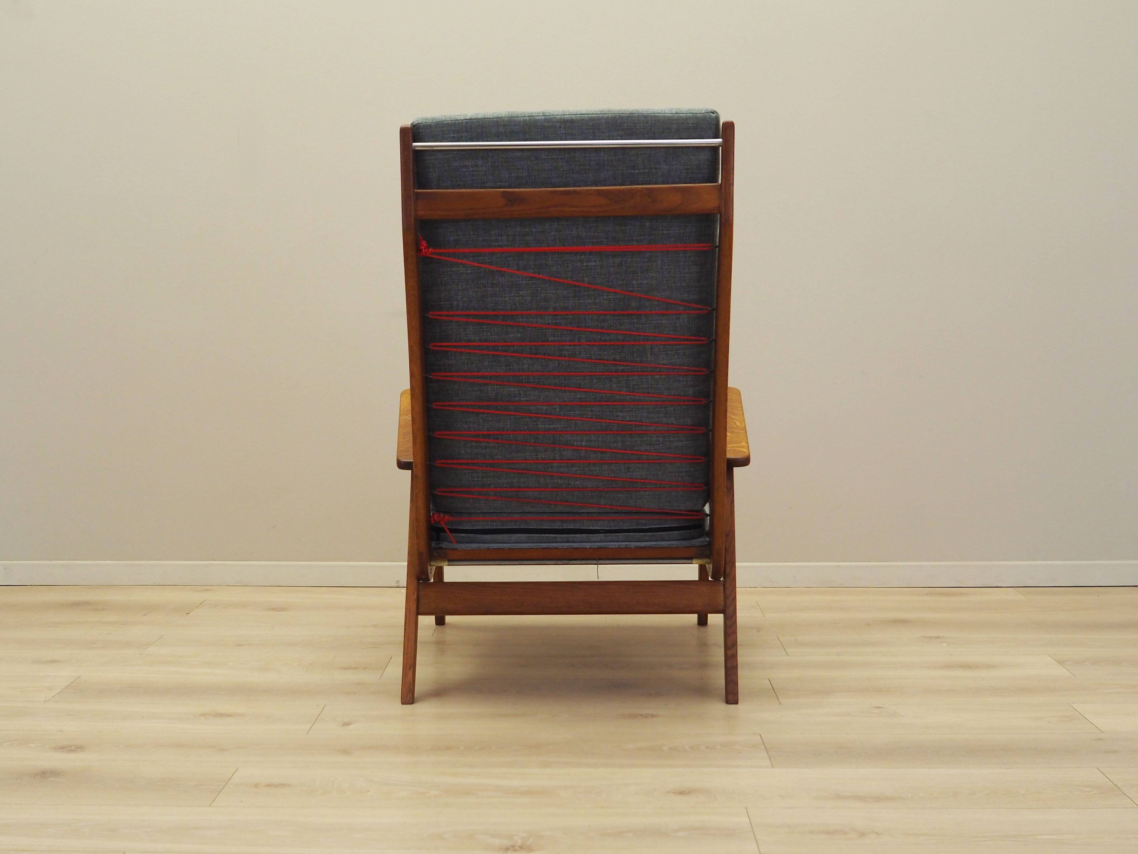 Fauteuil en chêne, design danois, années 1970, production : Danemark