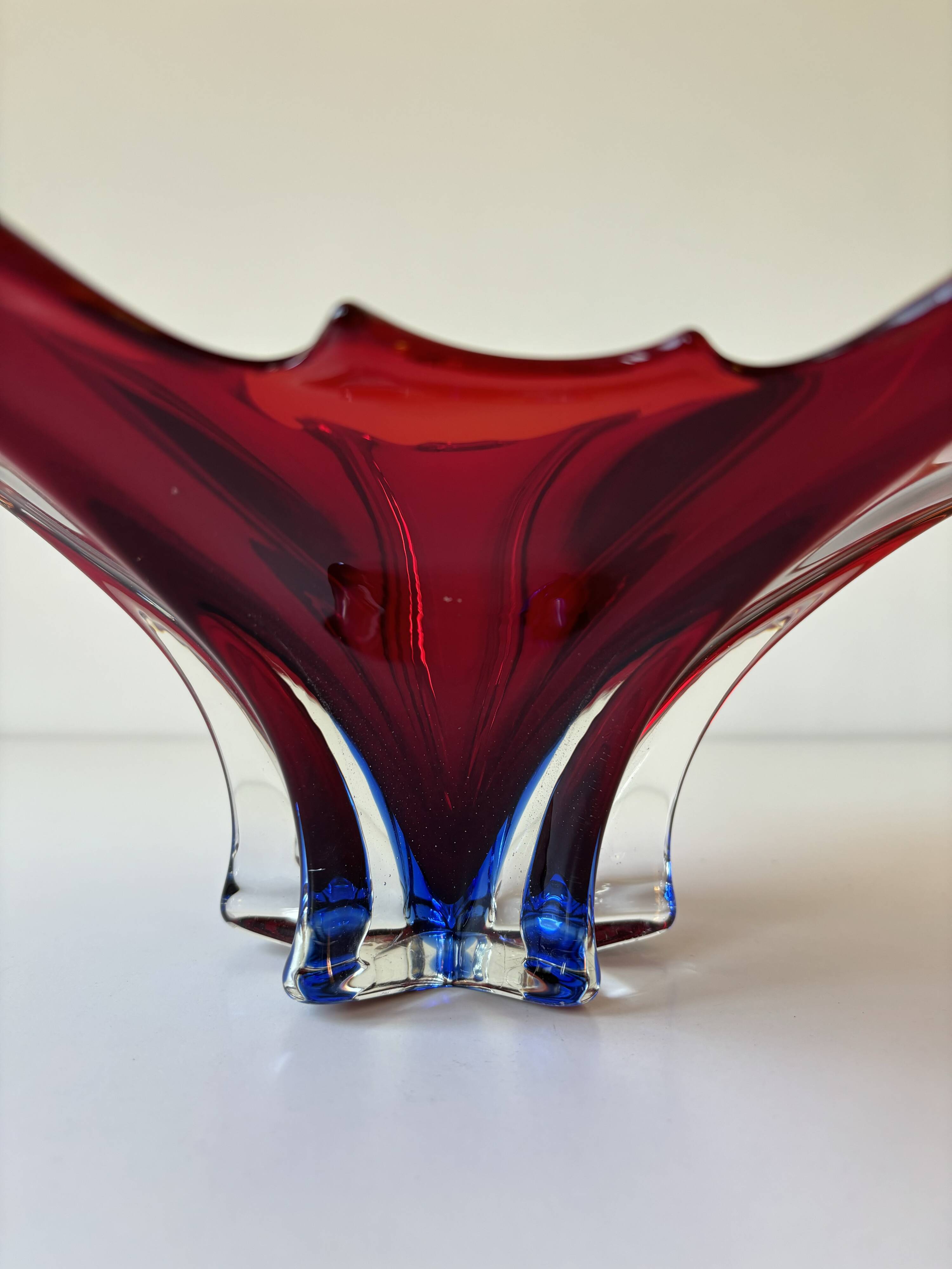 Important Murano blown glass centrepiece – Ruby red and blue