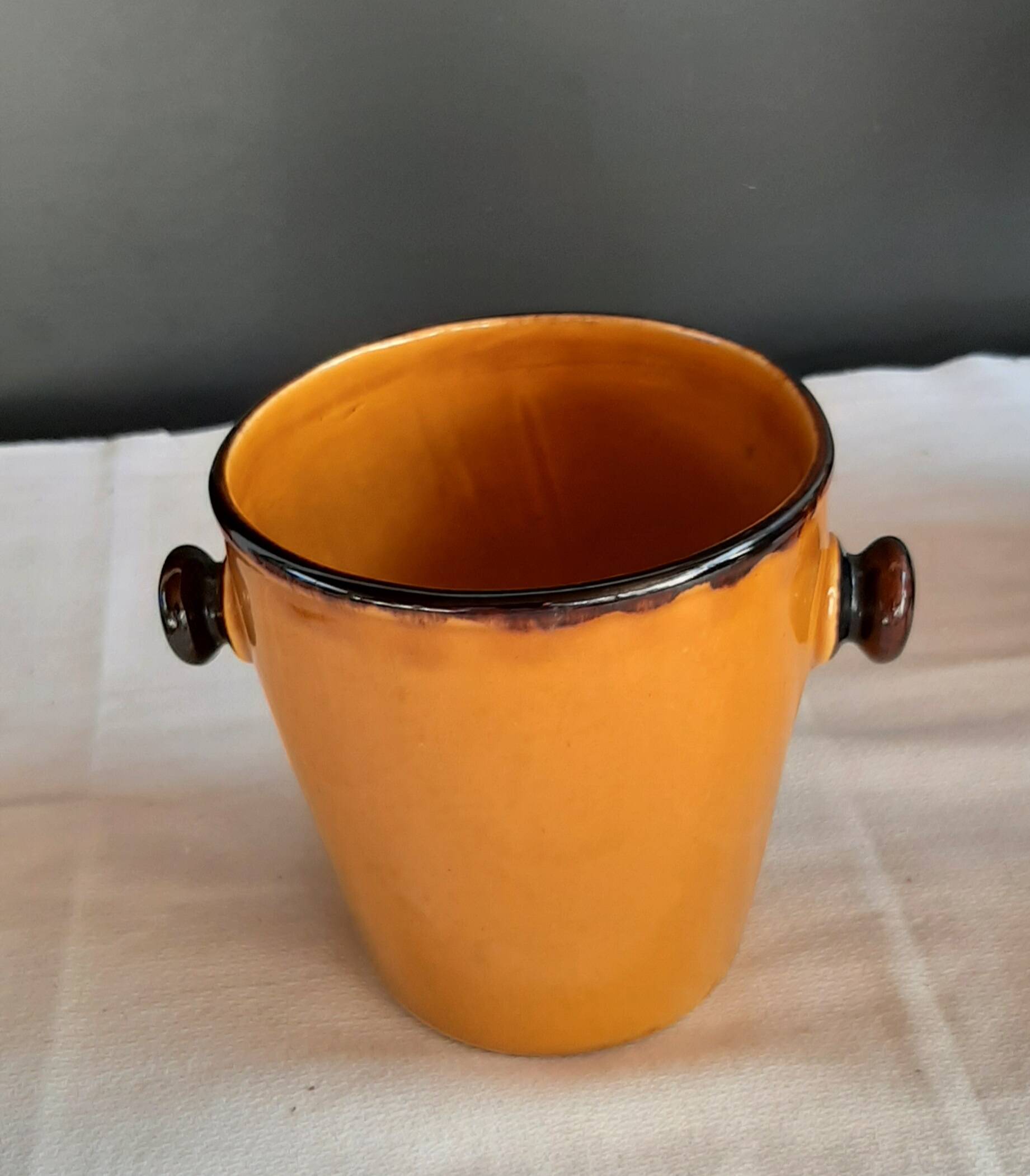 Pot à glaçons et 2 carafes