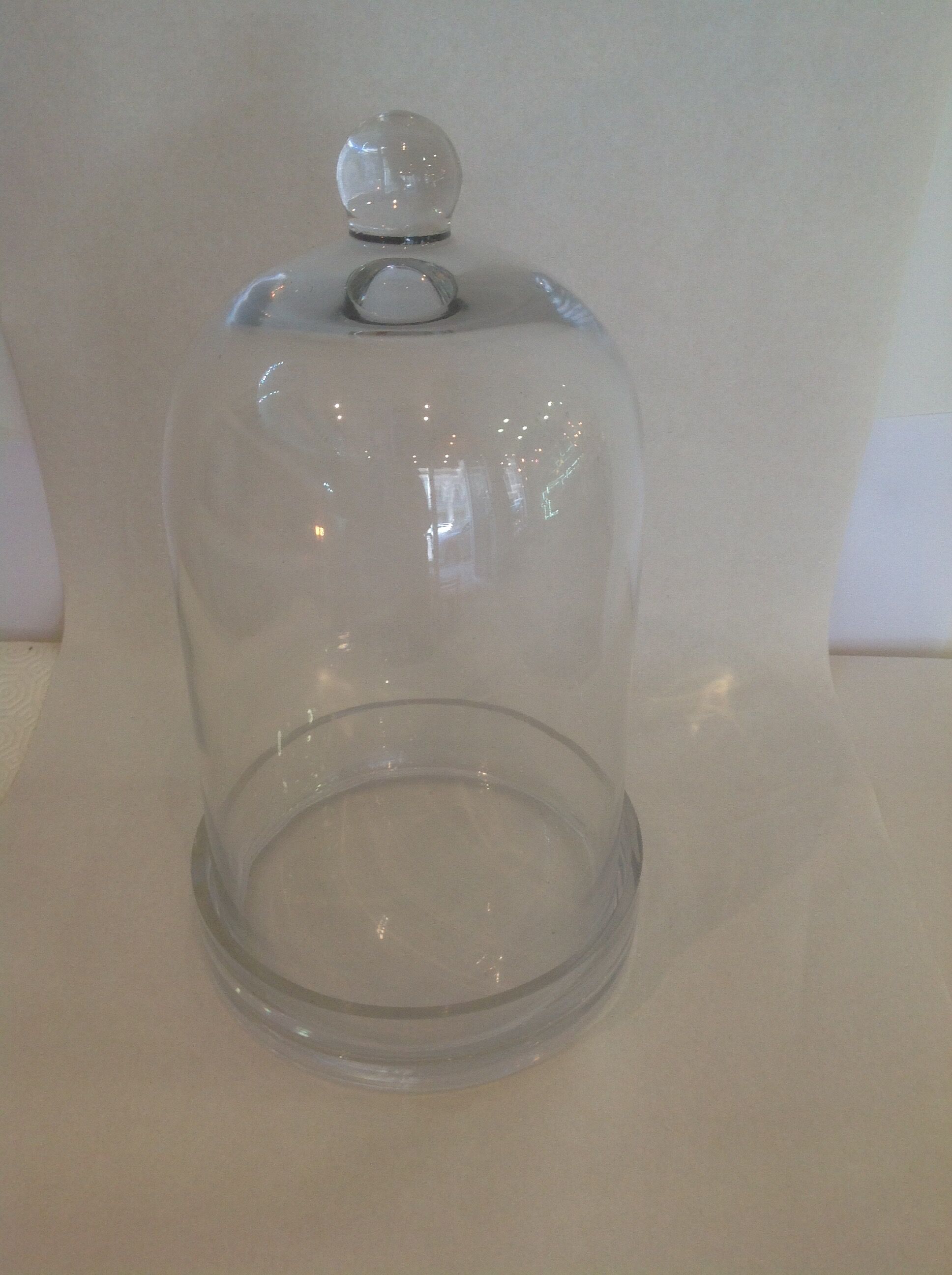 Support en verre avec cloche en verre