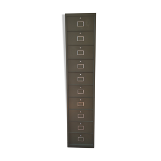 Armoire métallique à clapet
