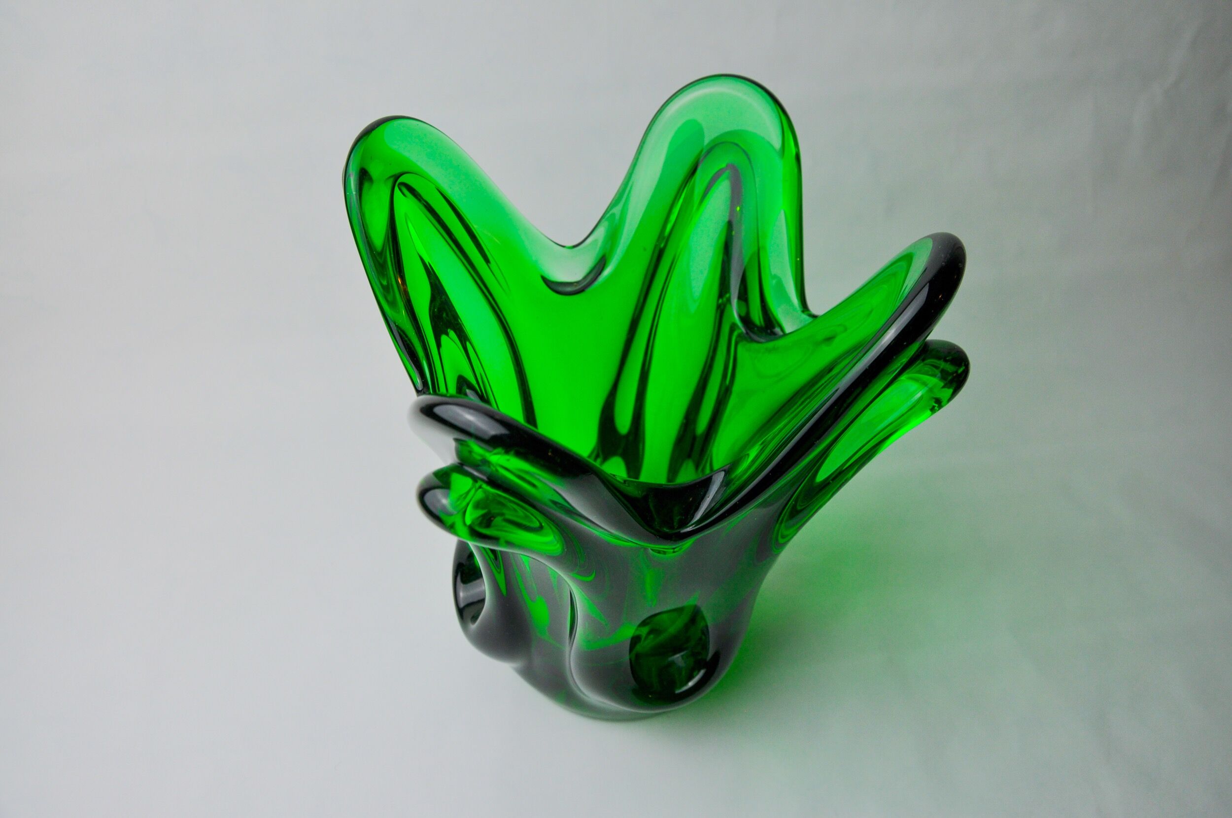 Seguso vase in green murano glass, Italy, 1960